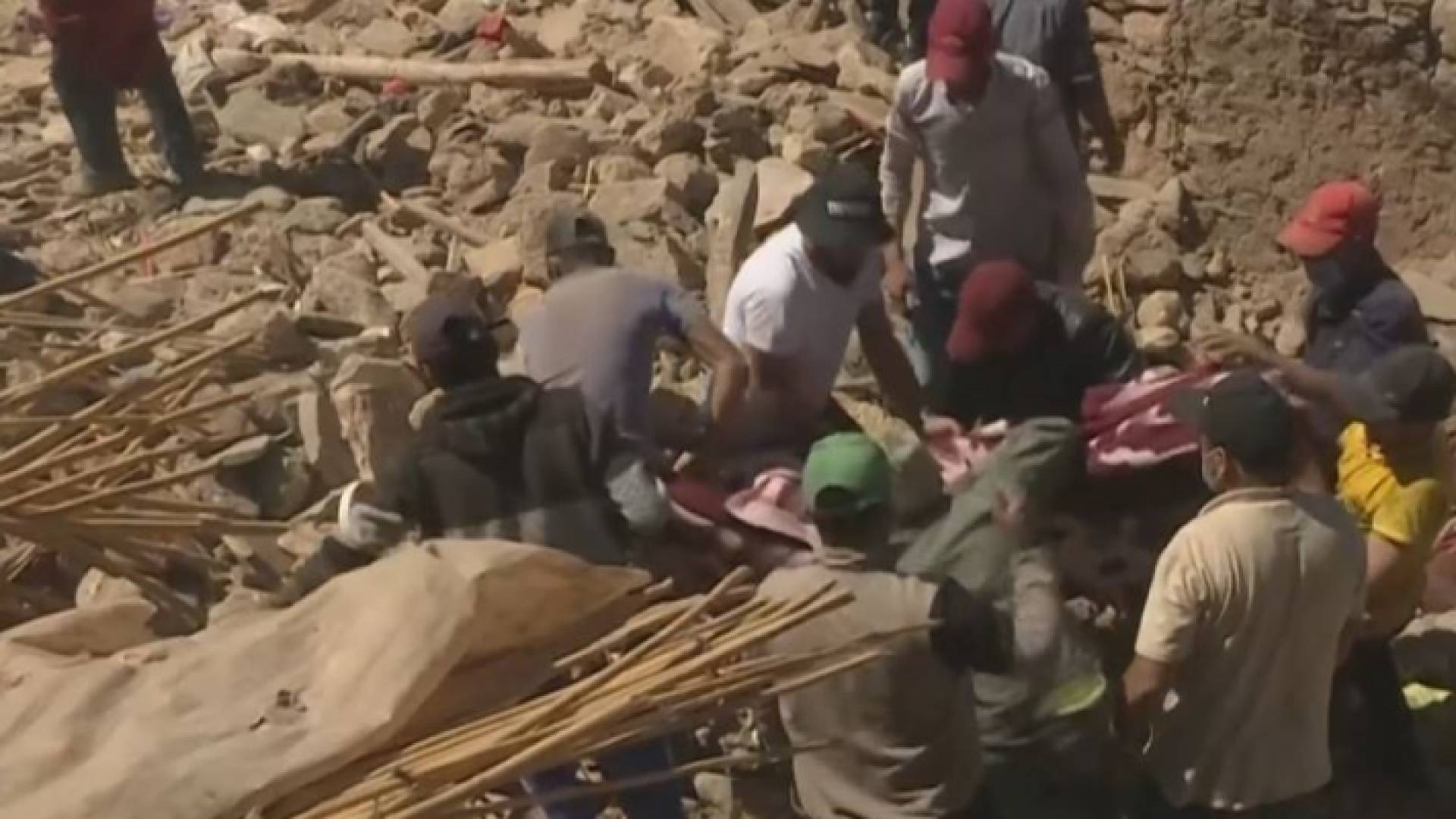 آثار الزلزال المدمر في المغرب