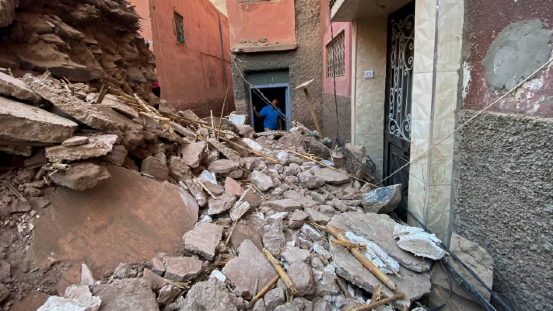 آثار الزلزال المدمر في المغرب