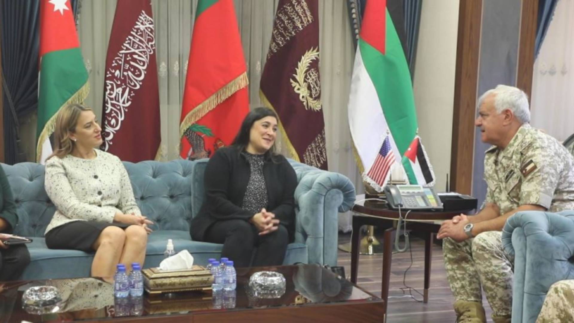 اللواء الركن الحنيطي يستقبل نائب مساعد وزير الدفاع الأمريكي لشؤون الشرق الأوسط