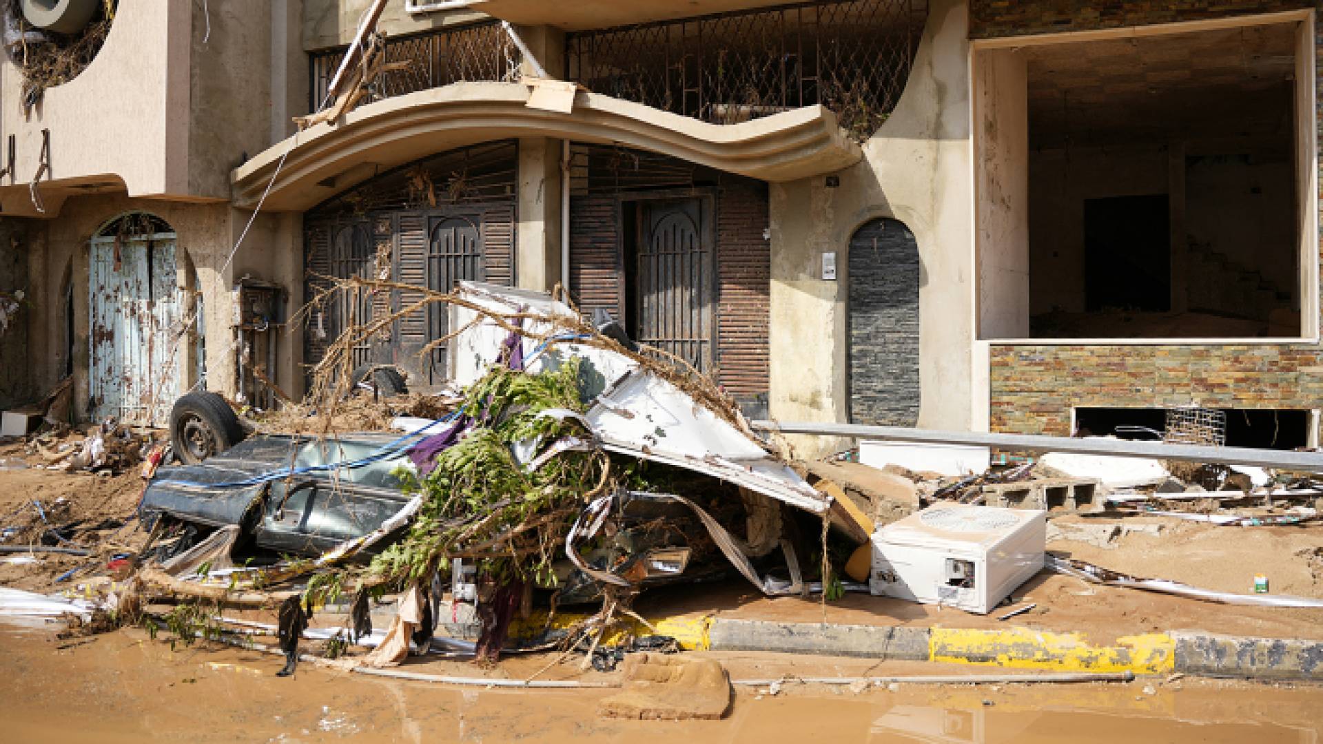 دمار خلفه إعصار دانيال في ليبيا