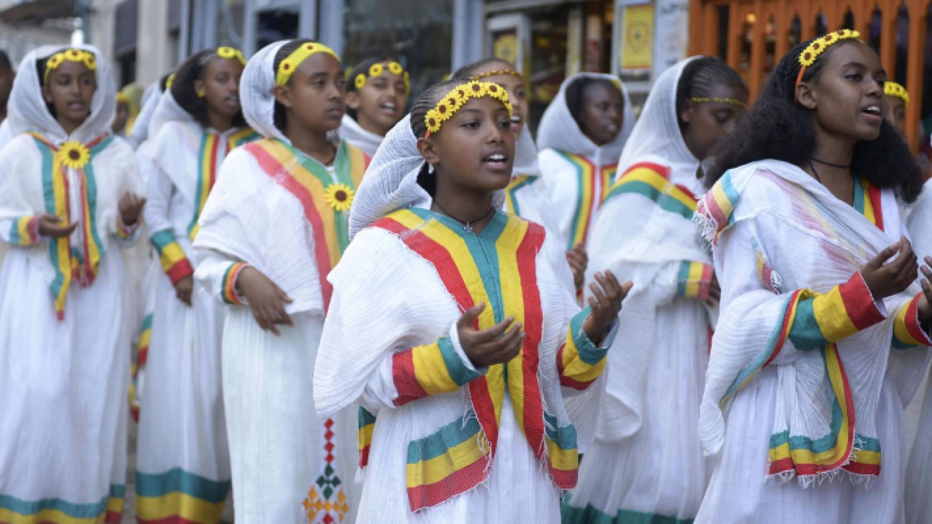 احتفالات فتيات برأس السنة الأثيوبية