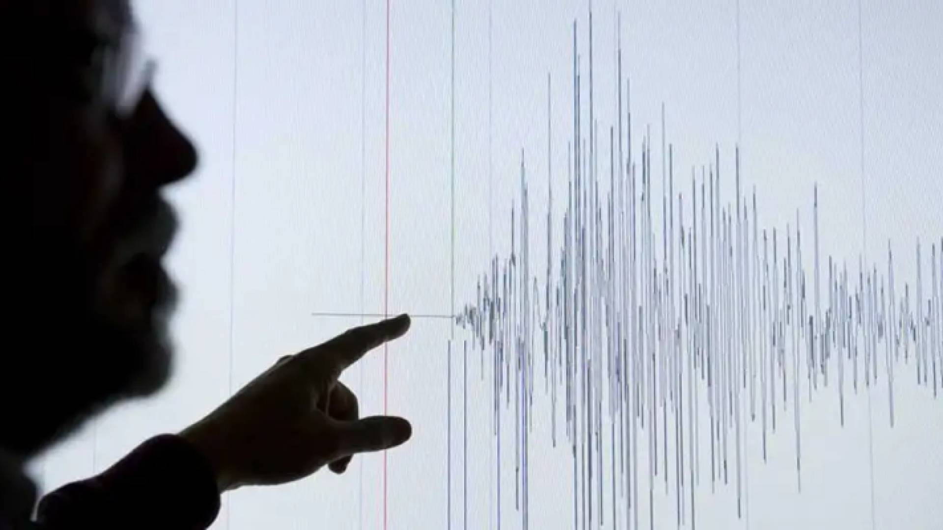 تسجيل زلزال على أجهزة رصد الزلازل - أرشيفية