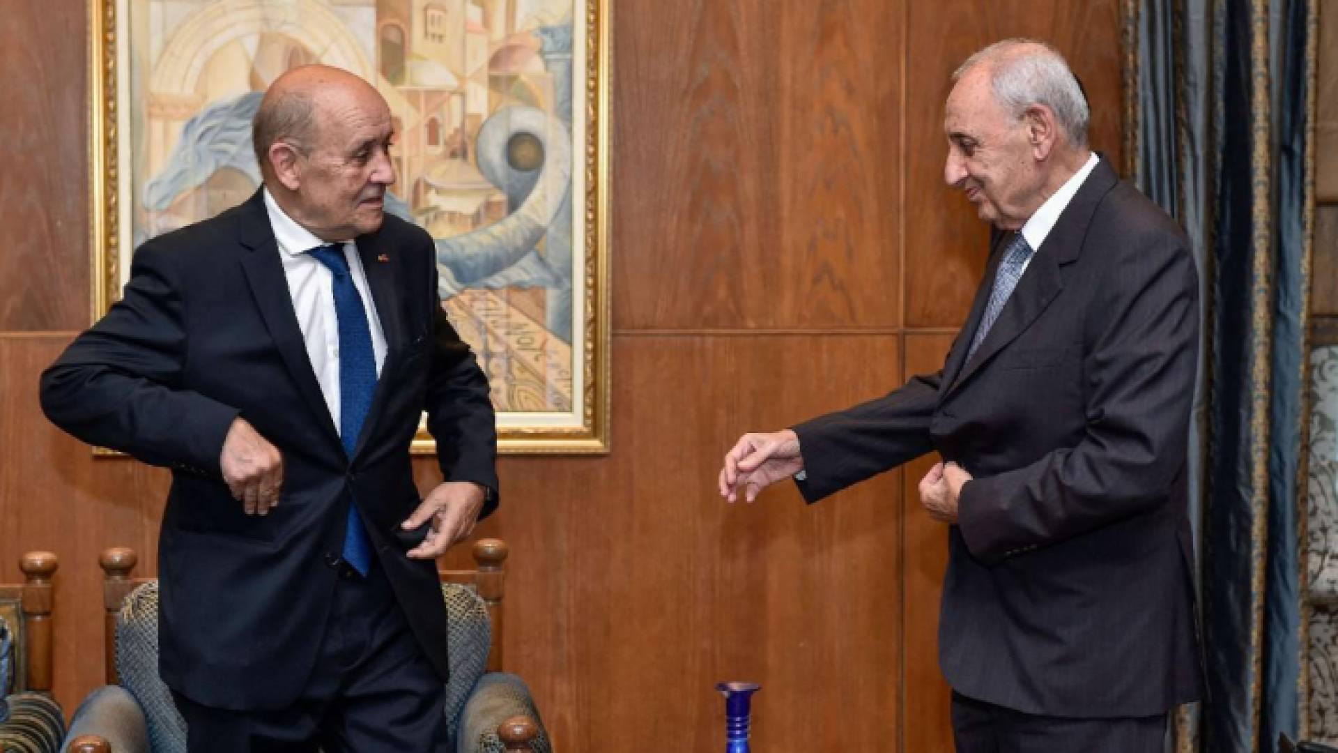 خلال زيارة الموفد الرئاسي الفرنسي جان ايف لودريان إلى لبنان