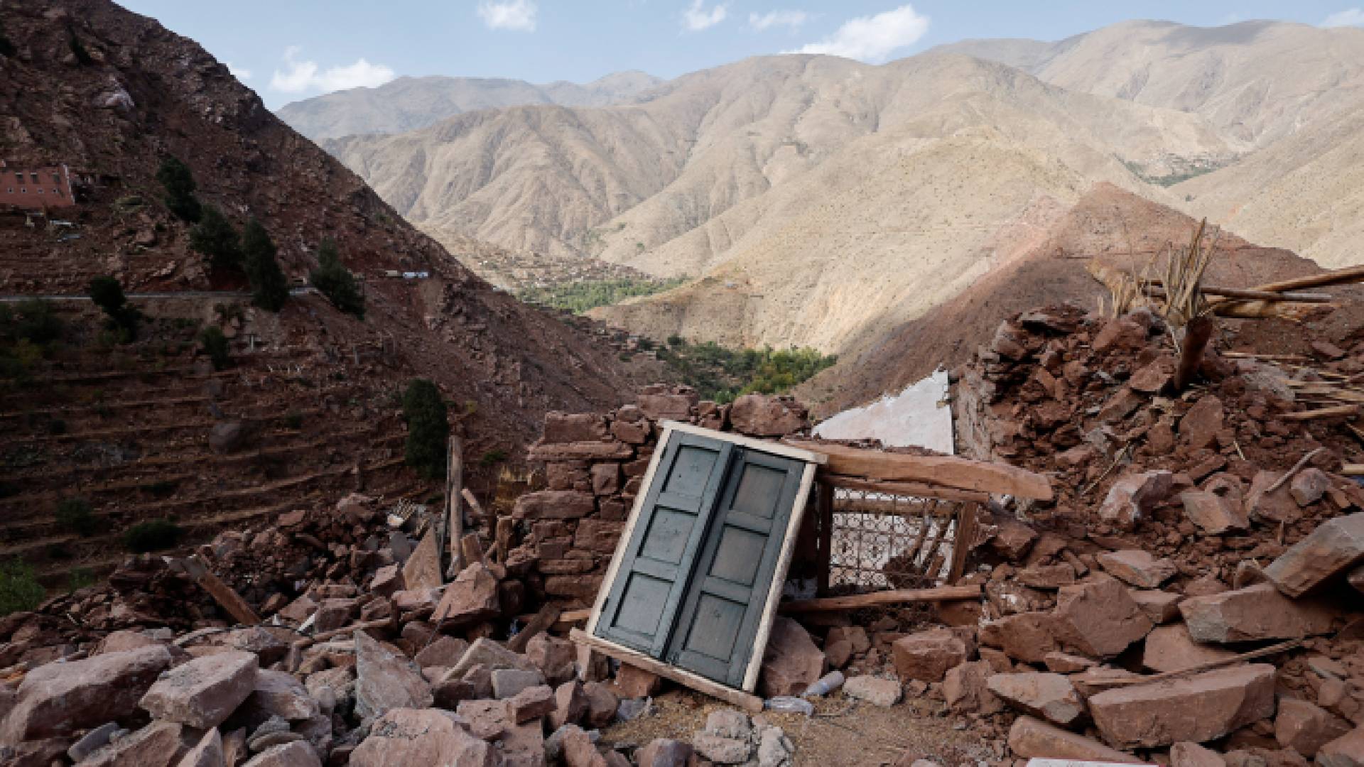 آلاف القتلى جراء زلزال المغرب المدمر