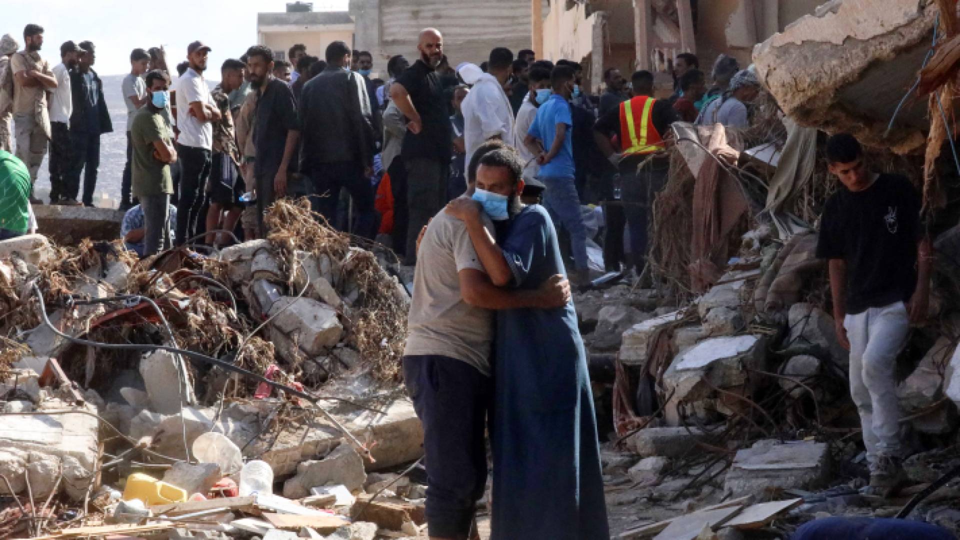 آثار الدمار الذي خلفه إعصار "دانيال"