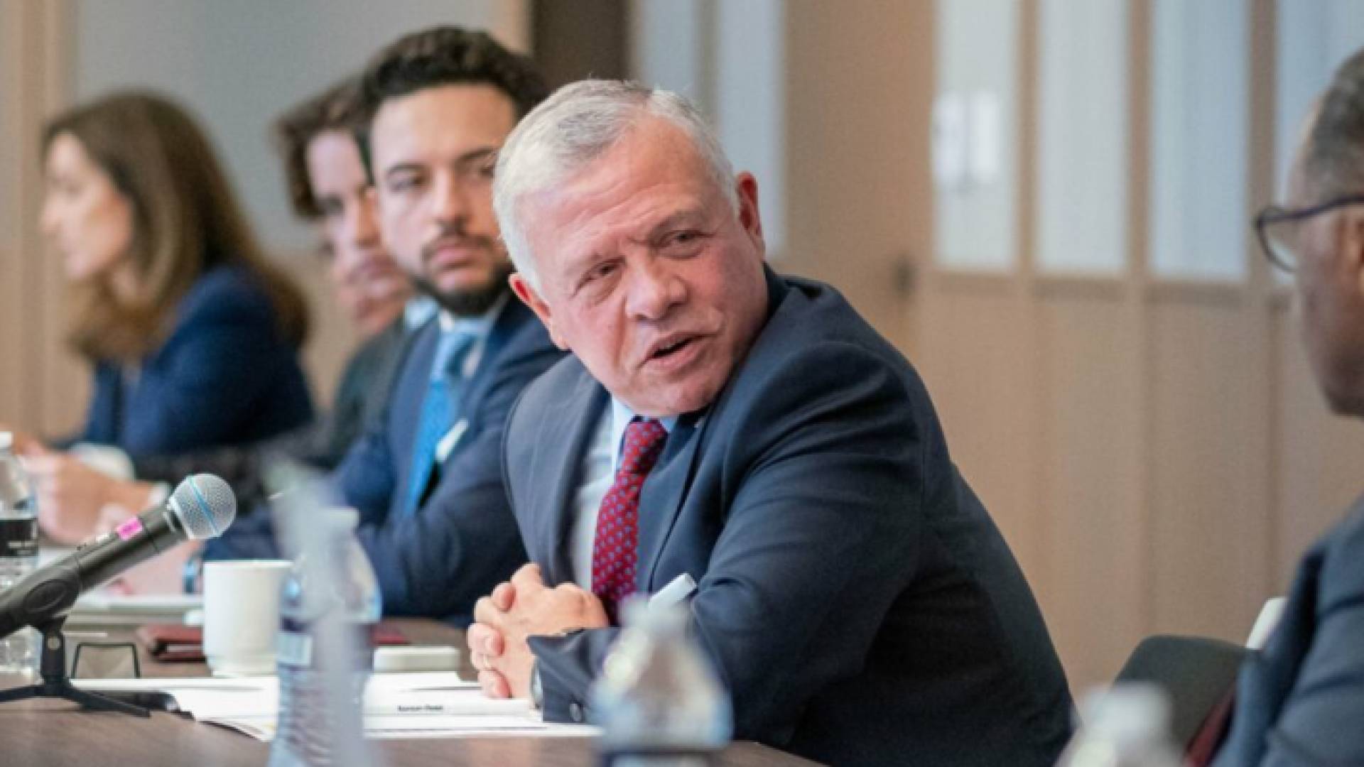 جلالة الملك وولي العهد خلال اللقاء