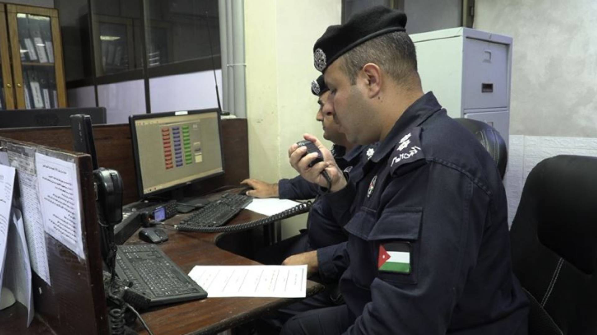 كوادر الأمن العام خلال تنفيذ التمرين