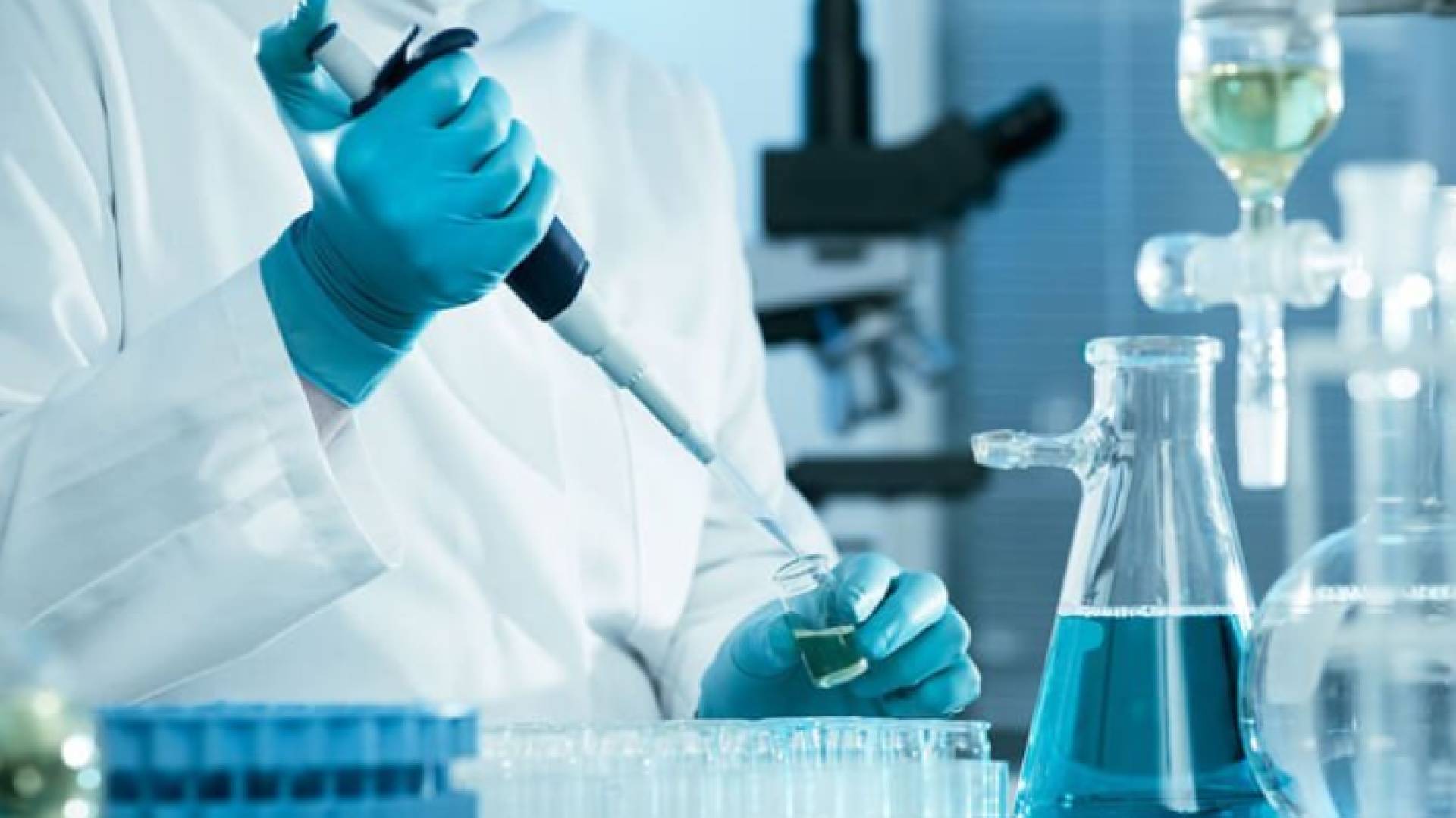 مختبر تحاليل طبية "تعبيرية"