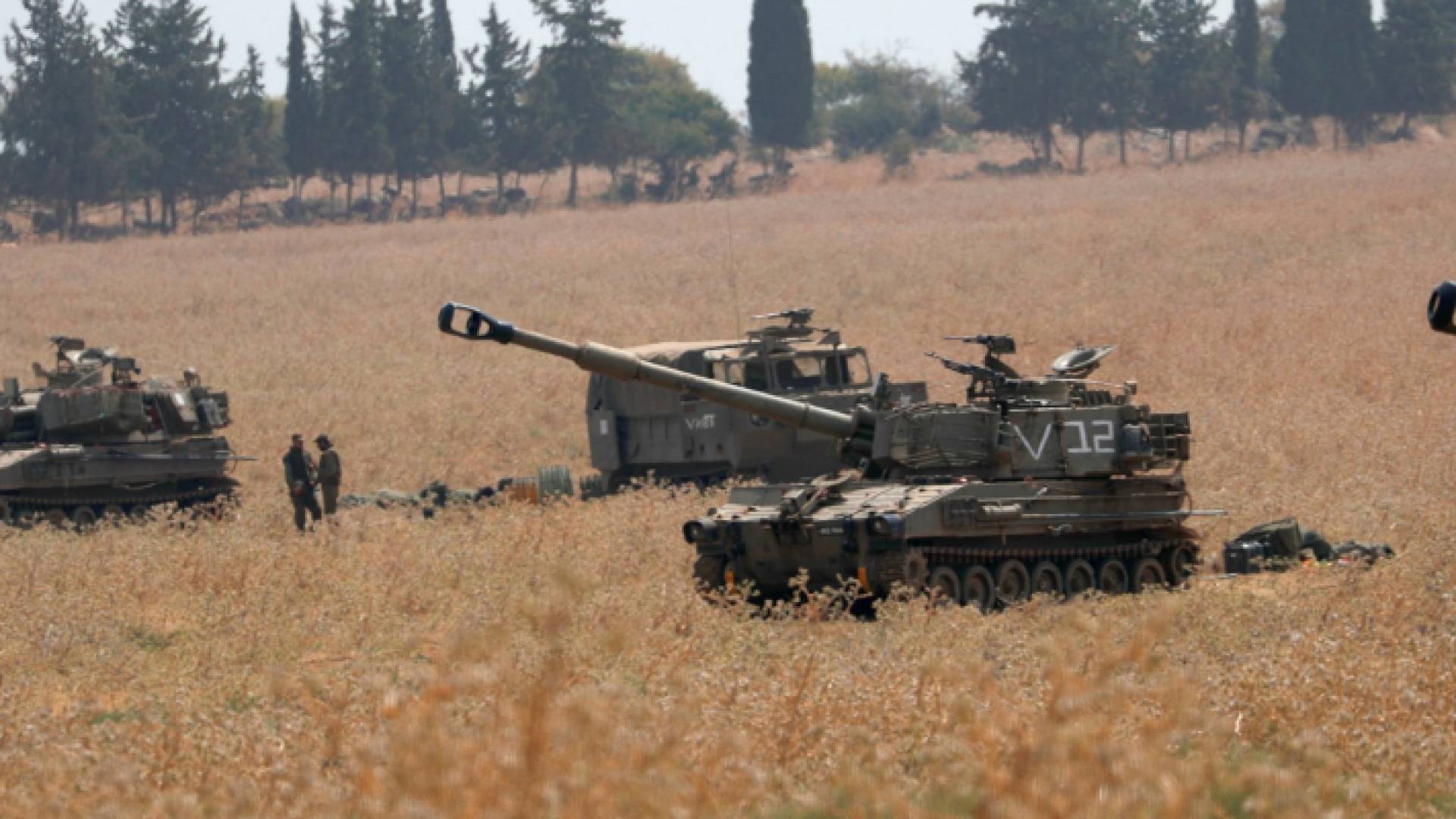 دبابات تتبع لجيش الاحتلال