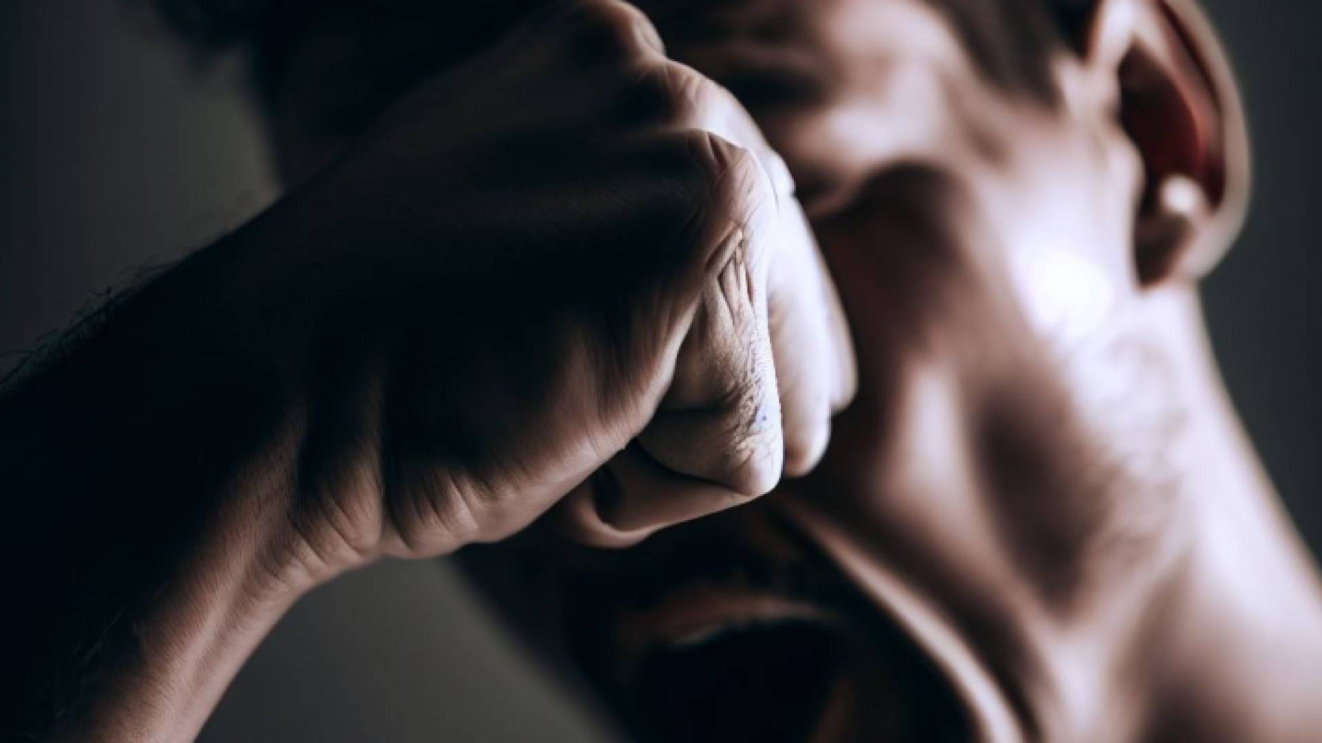 صورة تعبيرية لشخص يتعرض للكمة على وجهه عبر تقنية الذكاء الاصطناعي