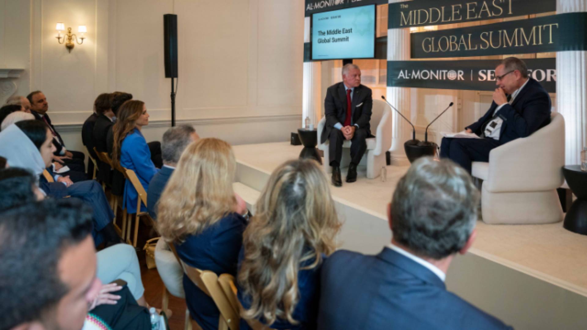 جلالة الملك خلال اللقاء