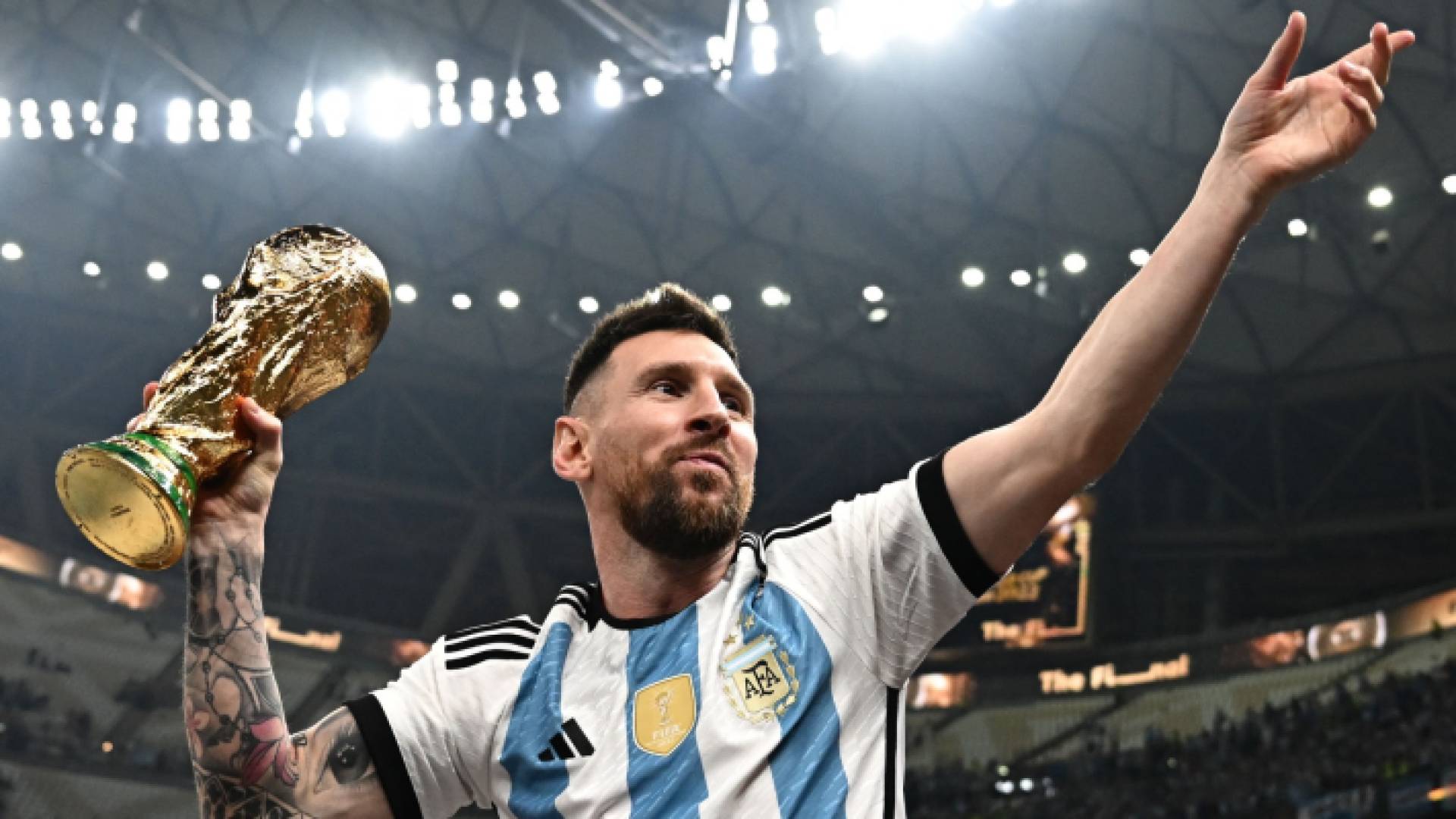 صورة سابقة لميسي