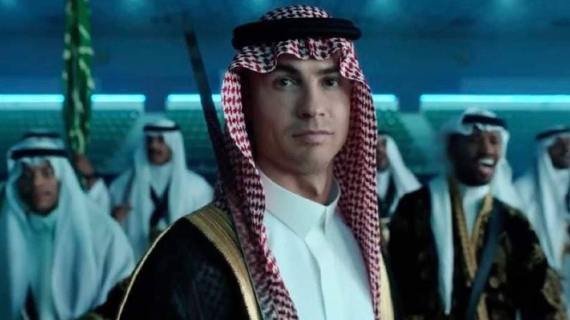 رونالدو بالزي السعودي