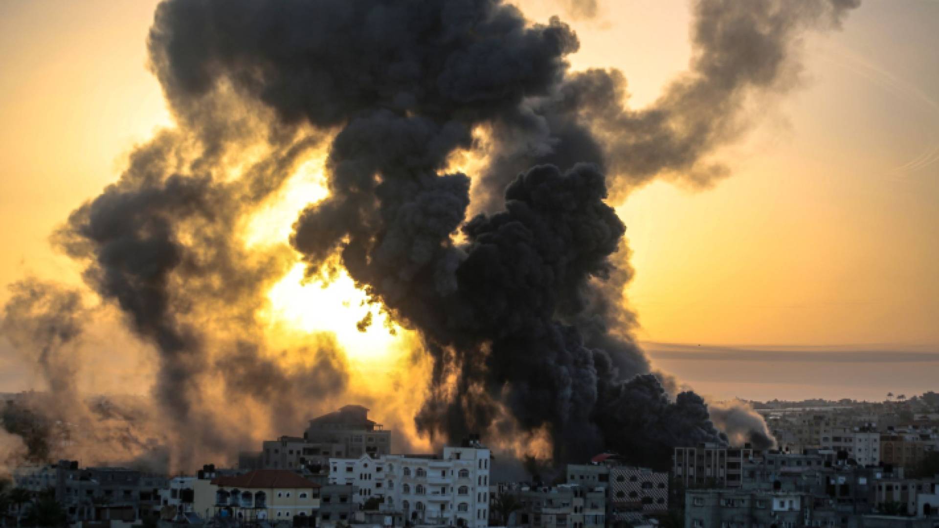 دخان متصاعد من قطاع غزة "أرشيفية"