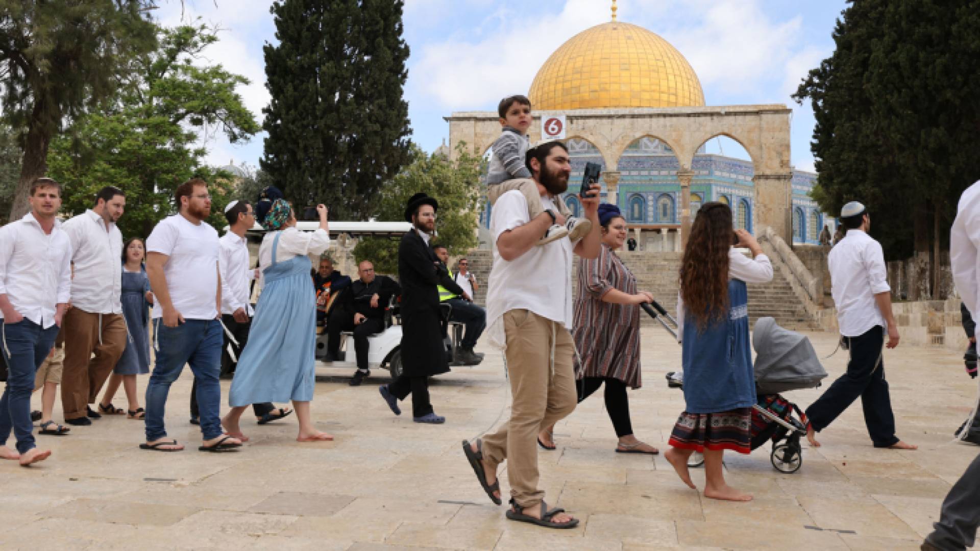 اقتحام مستوطنين للمسجد الأقصى