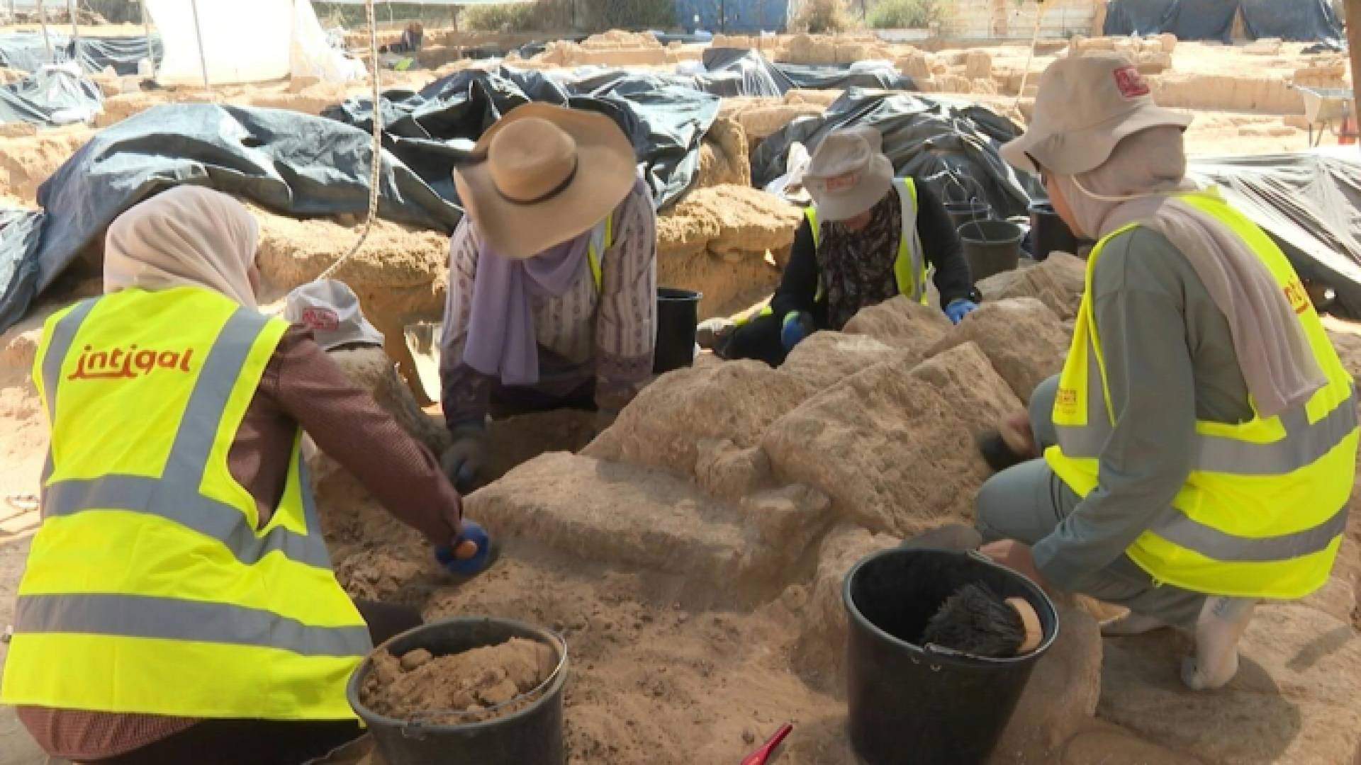 اكتشاف أربعة قبور تعود إلى العهد الروماني