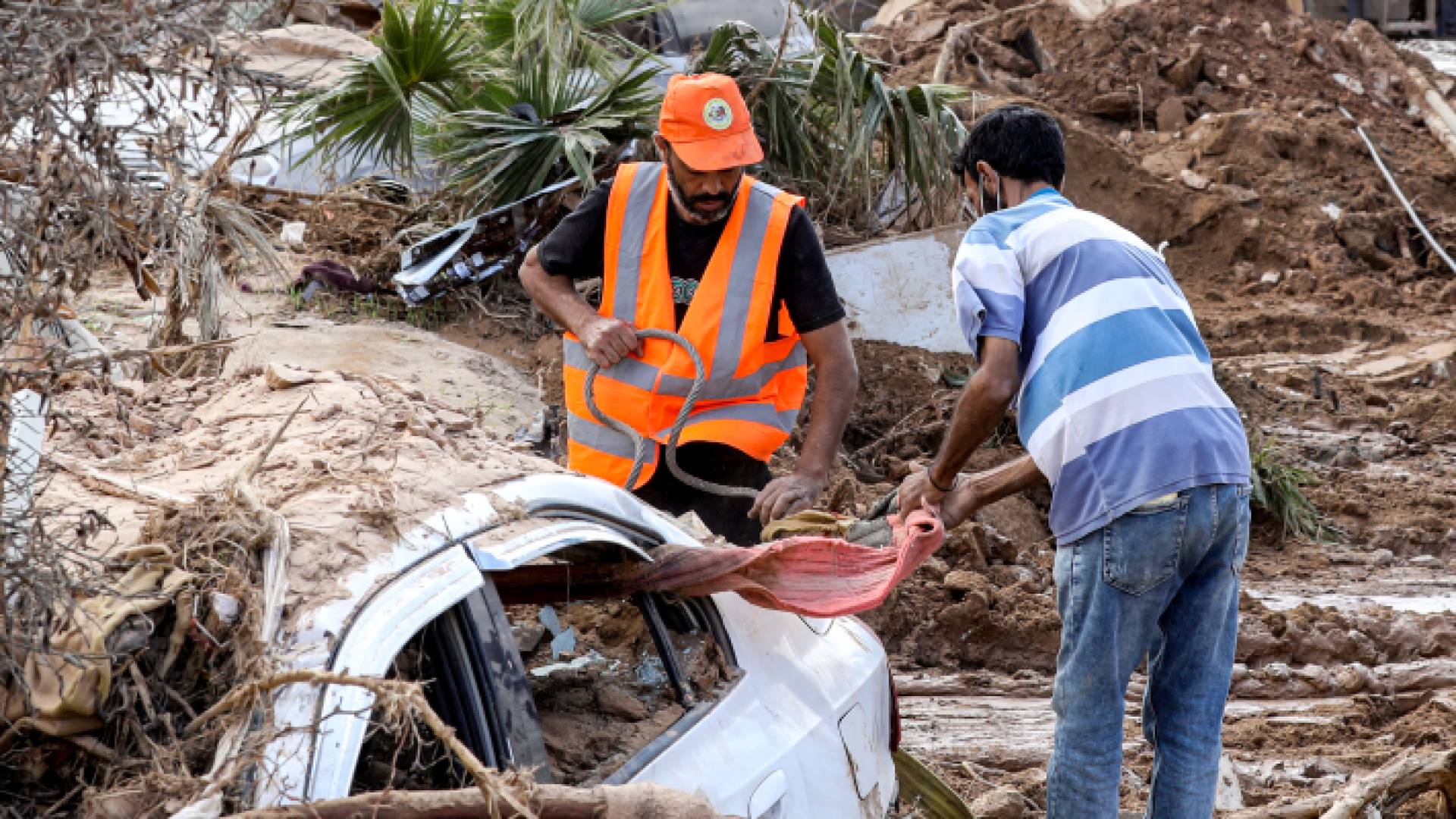 الصورة من آثار الدمار في درنة الليبية