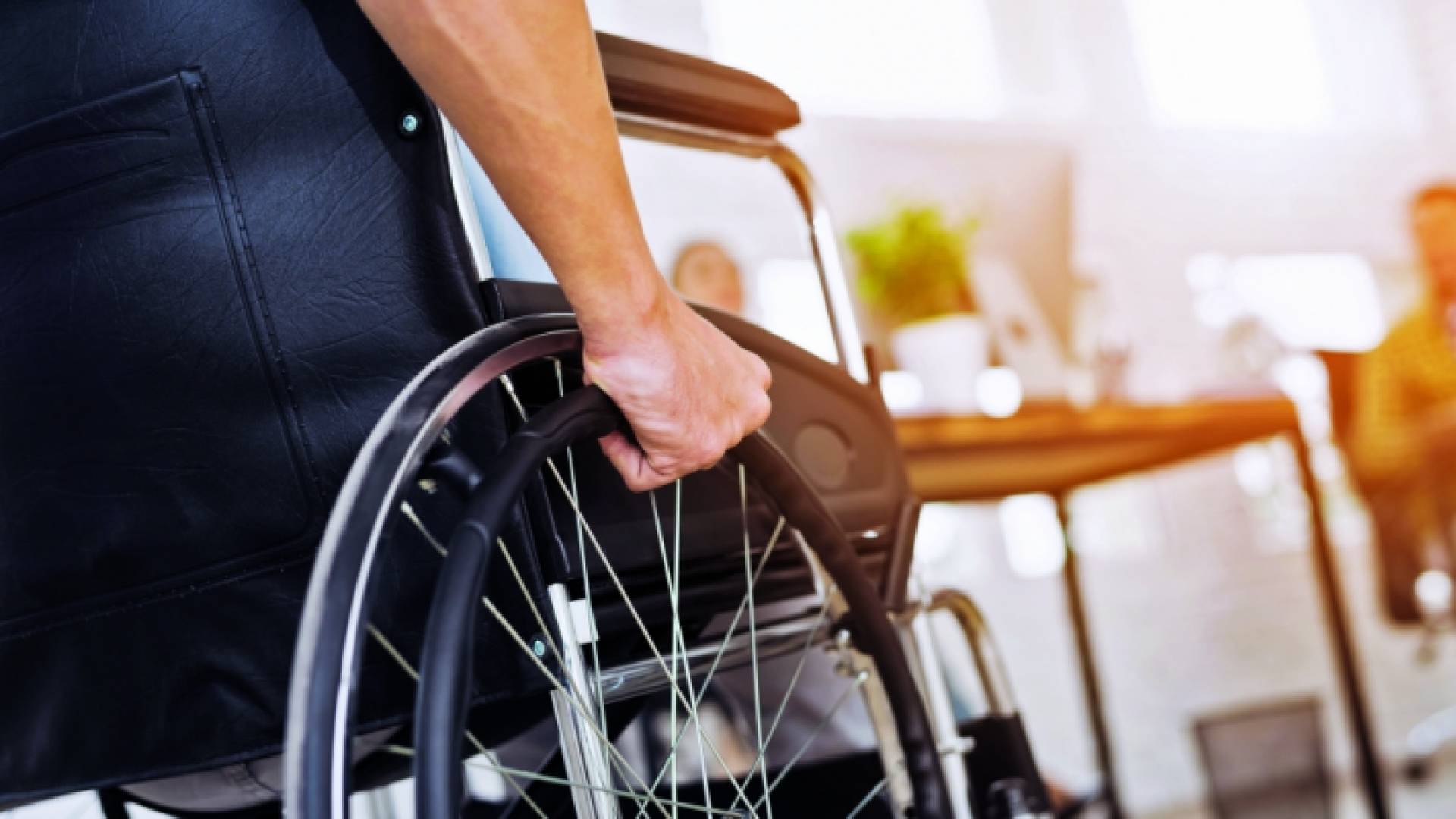 صورة تعبيرية لشخص من ذوي الإعاقة