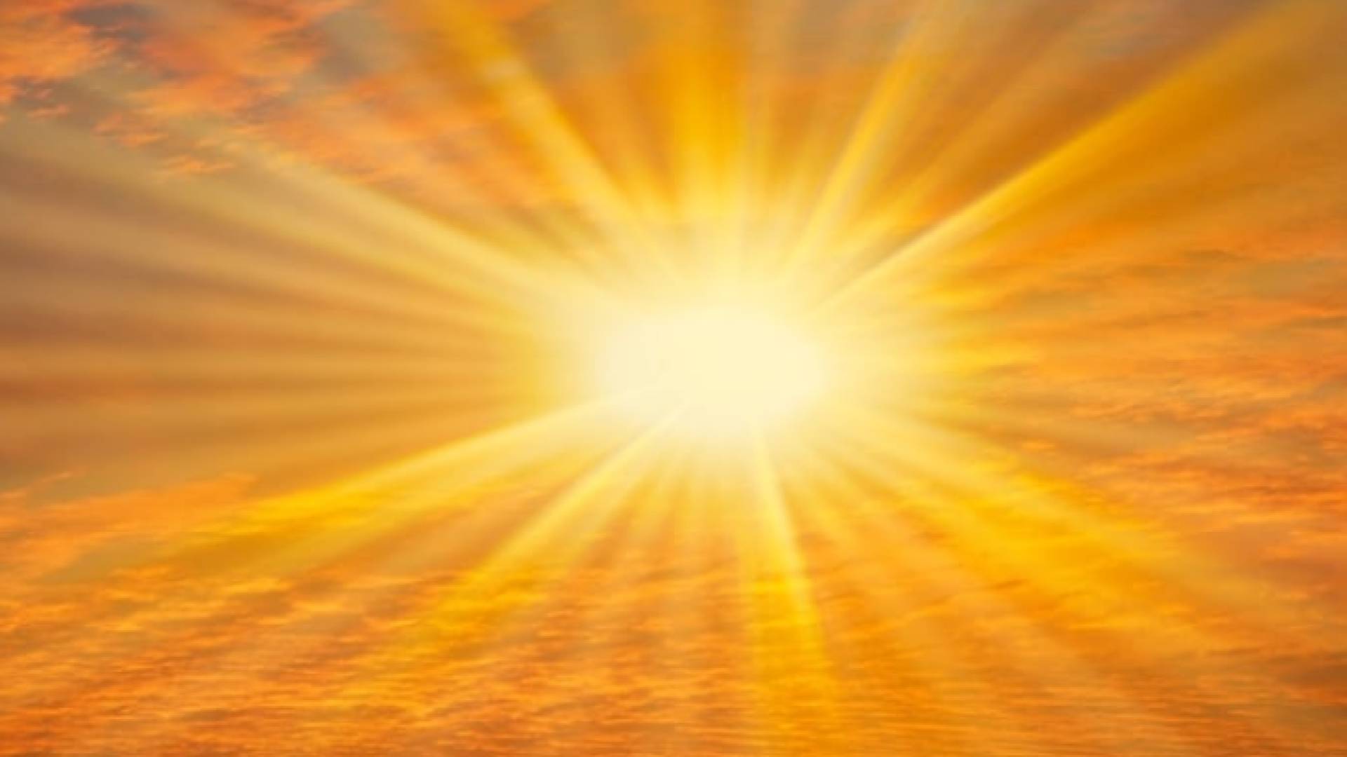 شمس تتوسط السماء