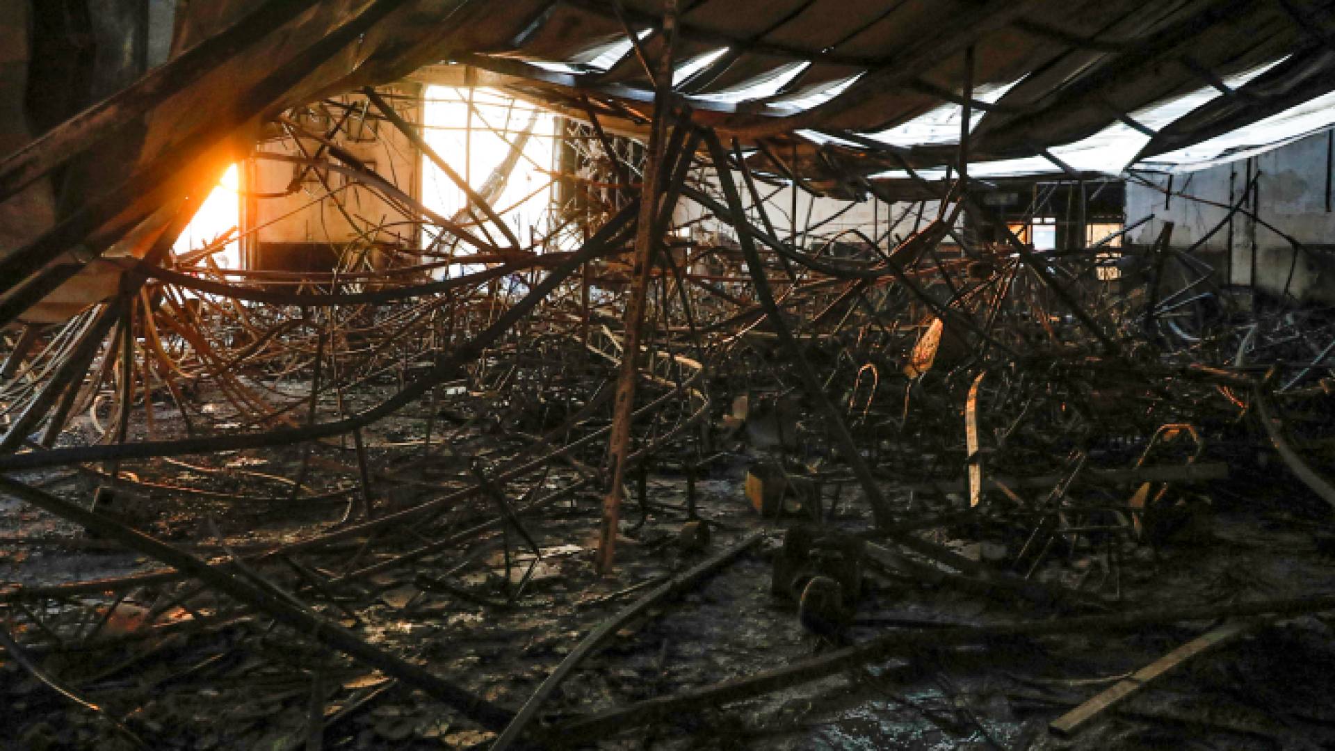 الدمار الذي خلفه حريق زفاف نينوى