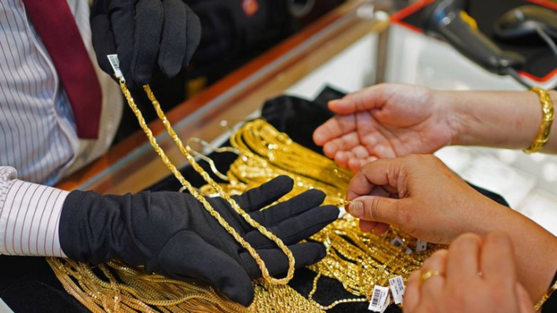 بيع ذهب - أرشيفية