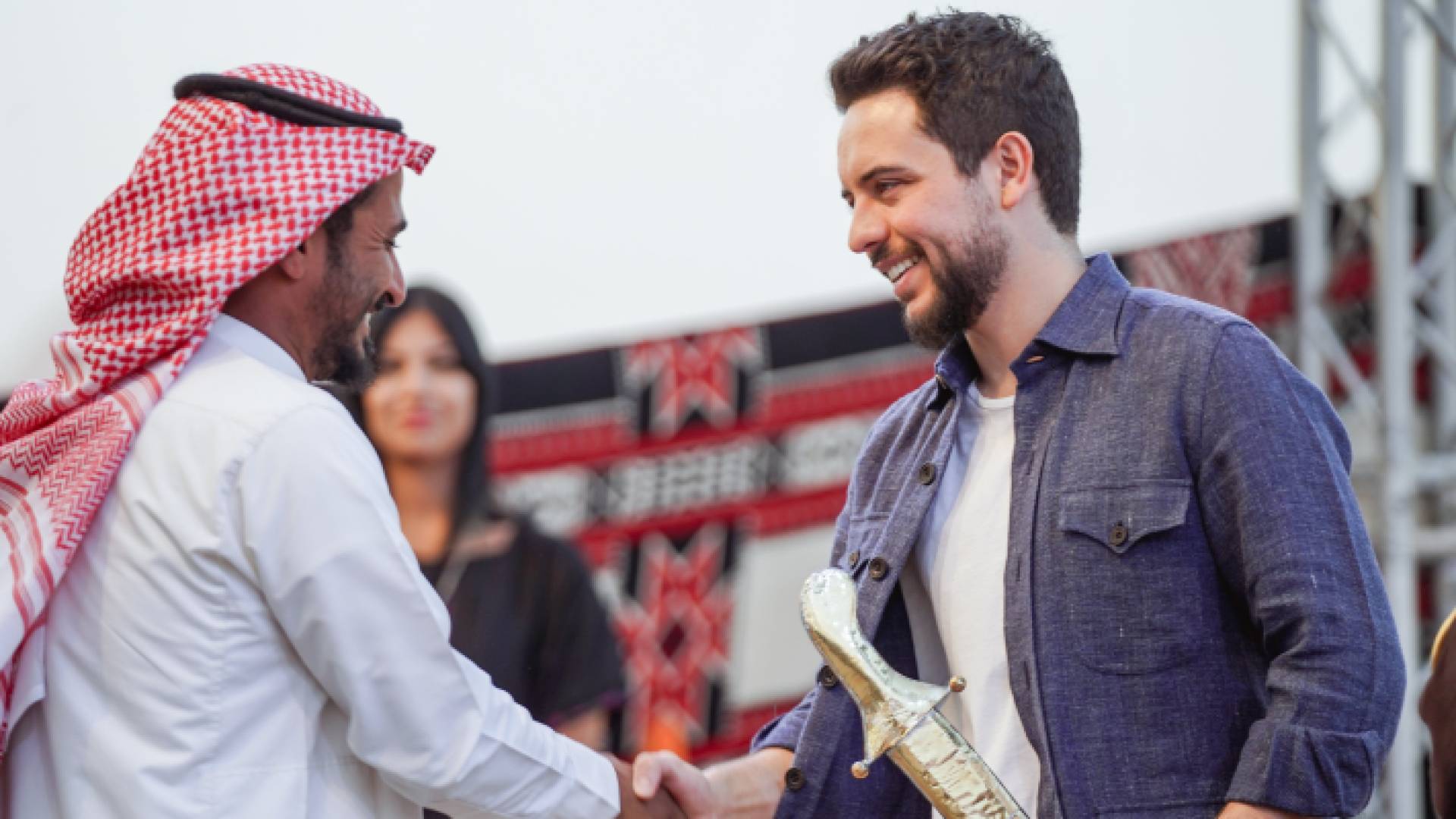 سمو الأمير الحسين بن عبدالله خلال رعايته لحفل التتويج