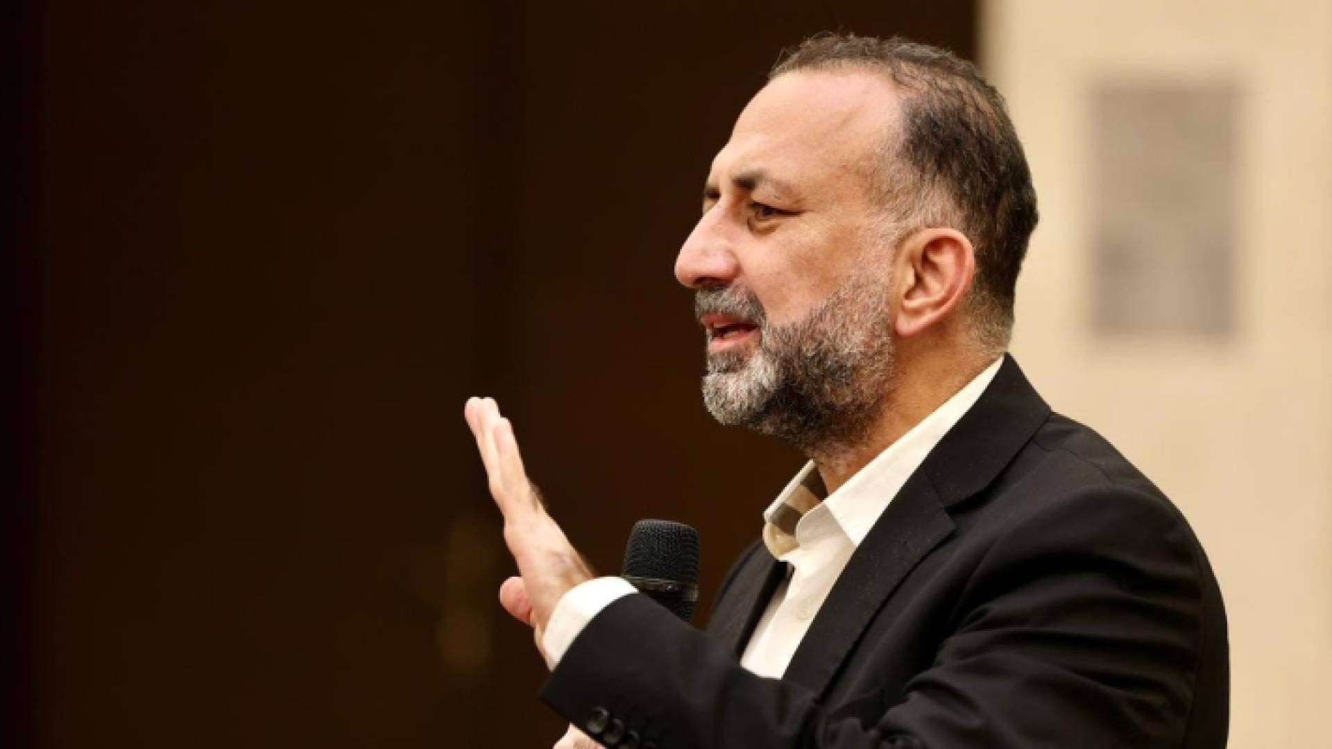 صورة سابقة لبشار حوامدة