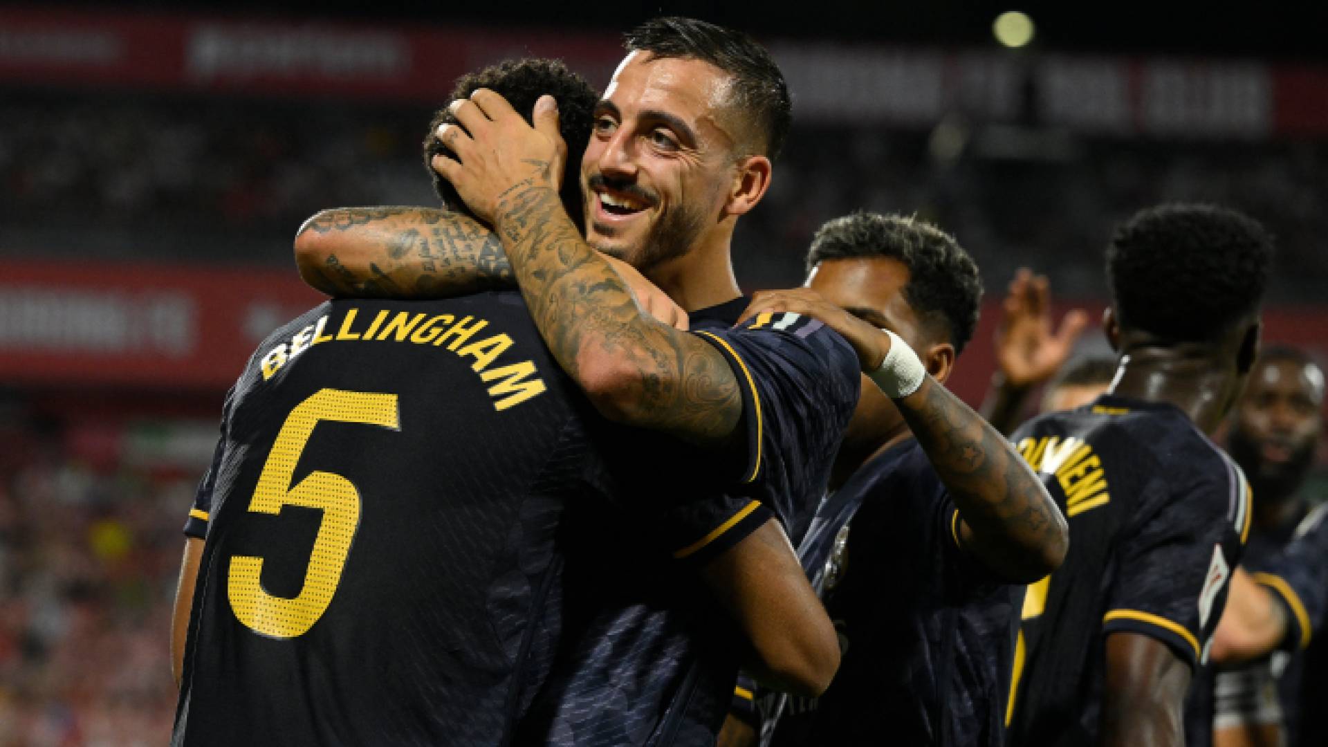 نجوم ريال مدريد يحتفلون بهدف