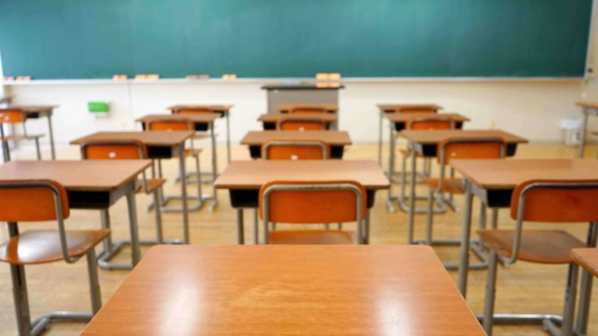 يوم المعلم يصادف الخامس من تشرين الأول