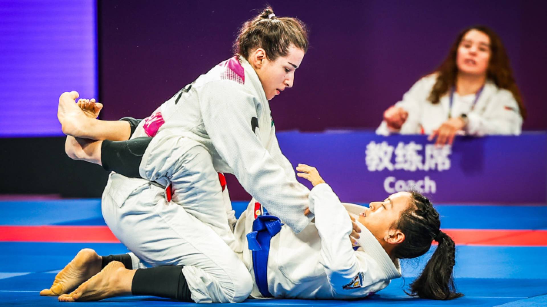 من المنافسات