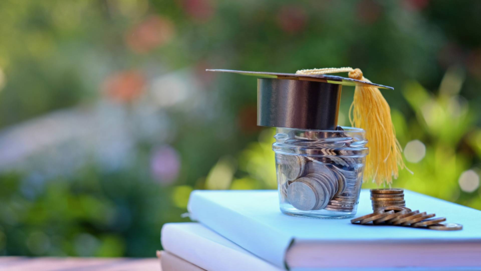 على الطلبة استكمال الوثائق اللازمة خلال 48 ساعة