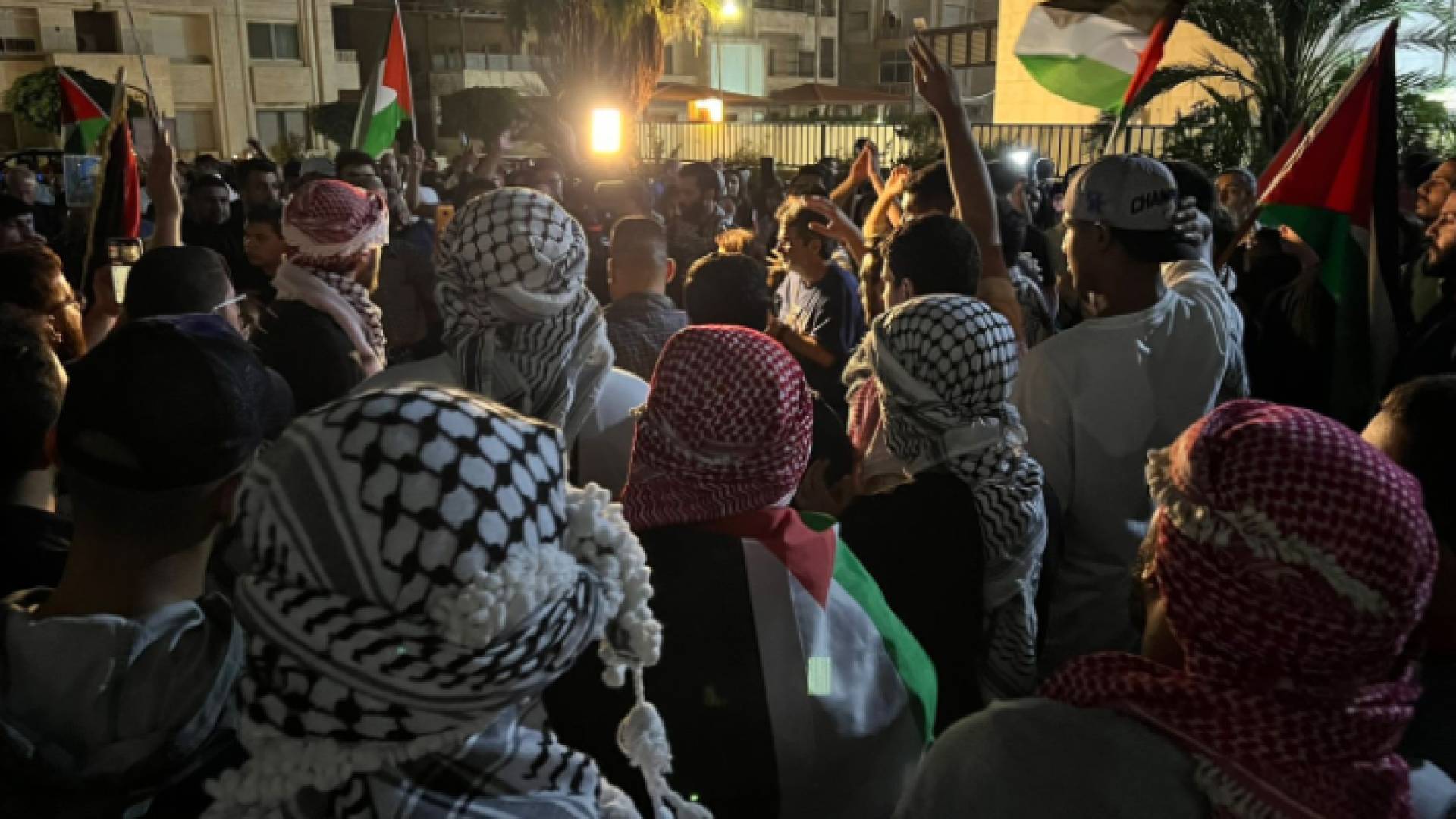 صورة من أمام مسجد الكالوتي في عمان