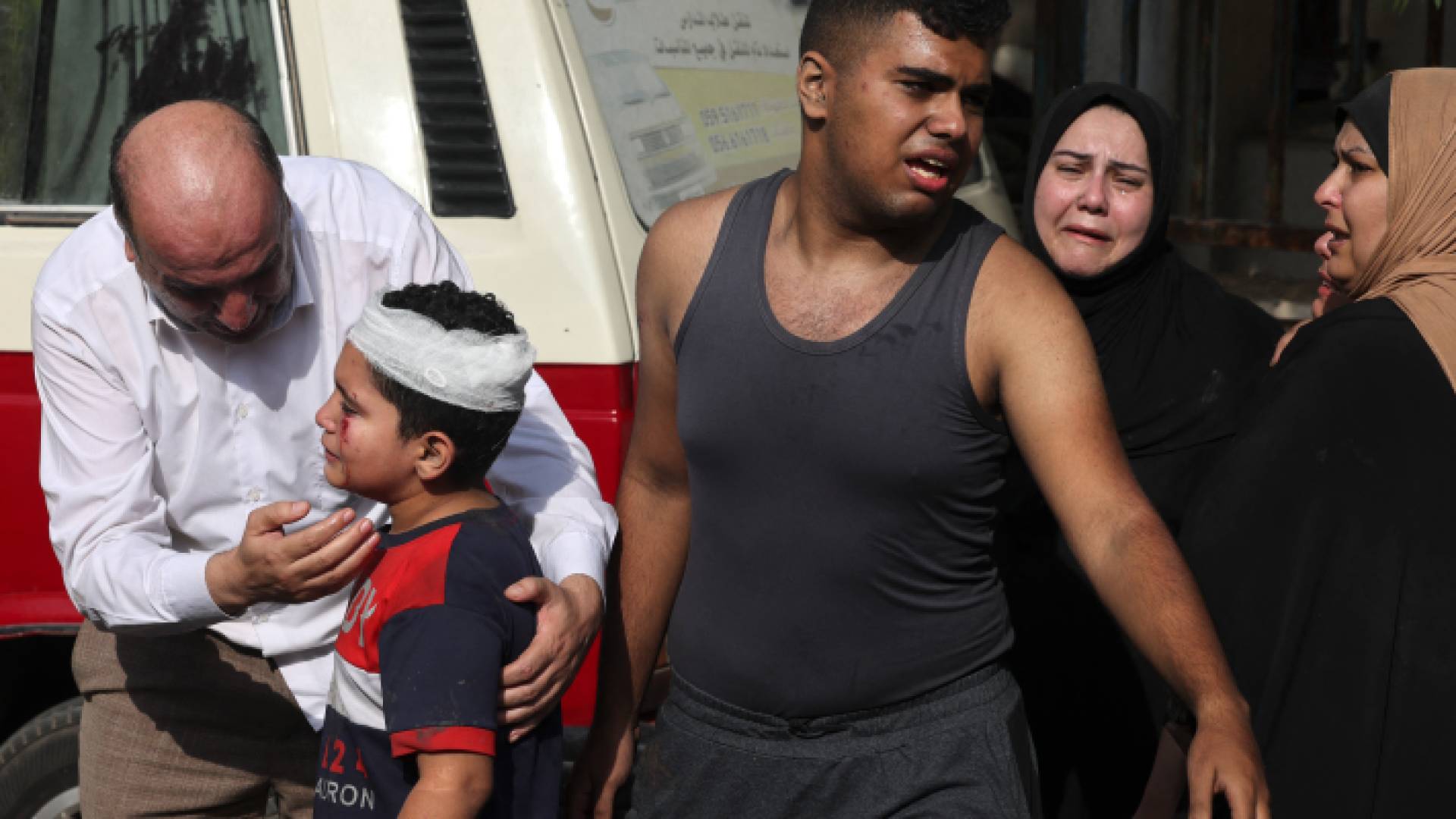 طفل فلسطيني مصاب جراء العدوان