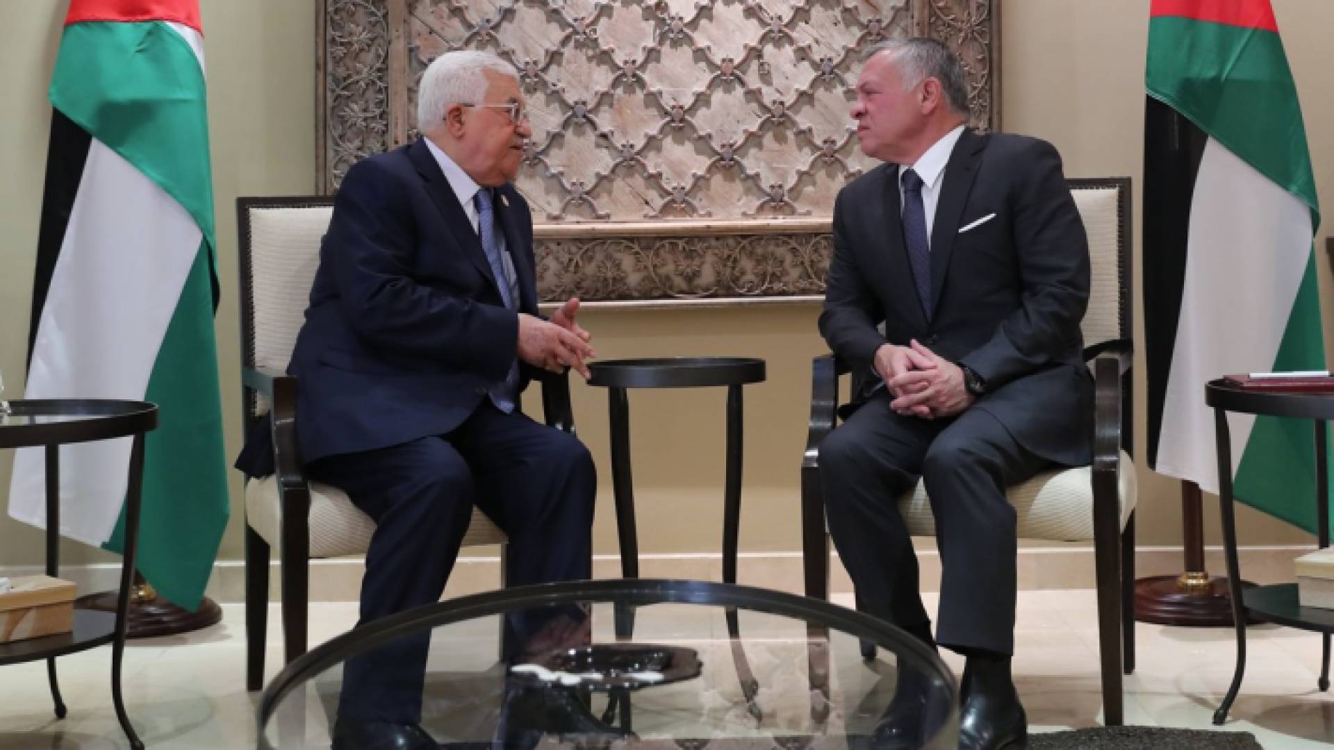 جلالة الملك عبدالله الثاني والرئيس الفلسطيني محمود عباس