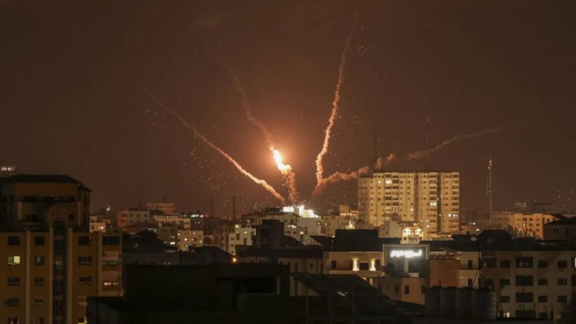 رشقة صاروخية