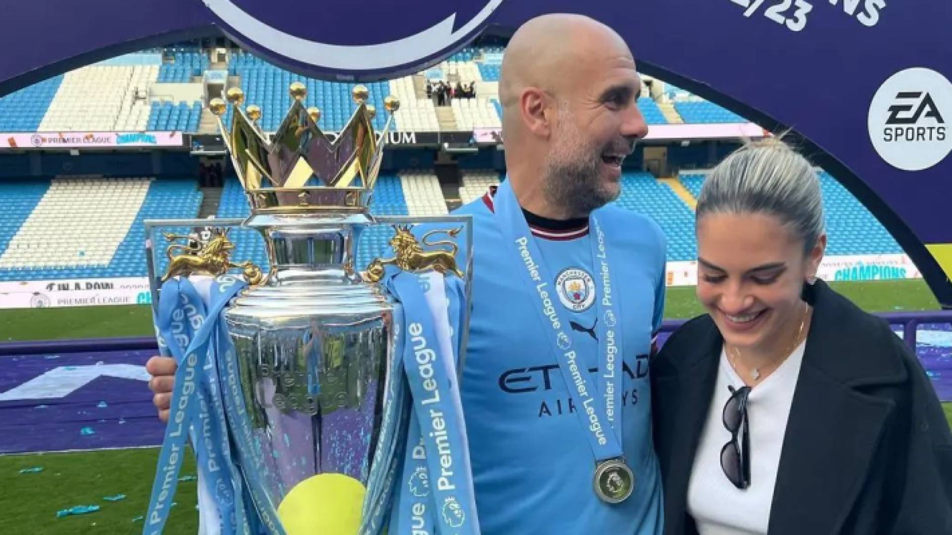 صورة لجوارديولا وابنته ماريا