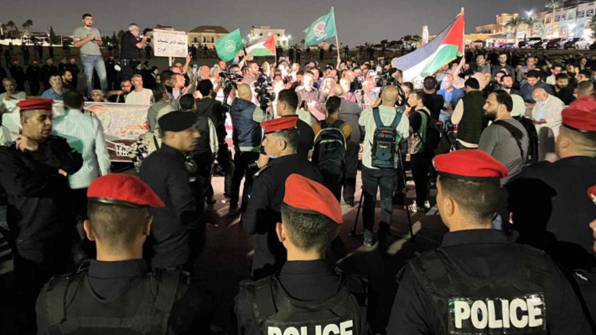 وقفة تضامنية مع المقاومة الفلسطينية في العاصمة عمان