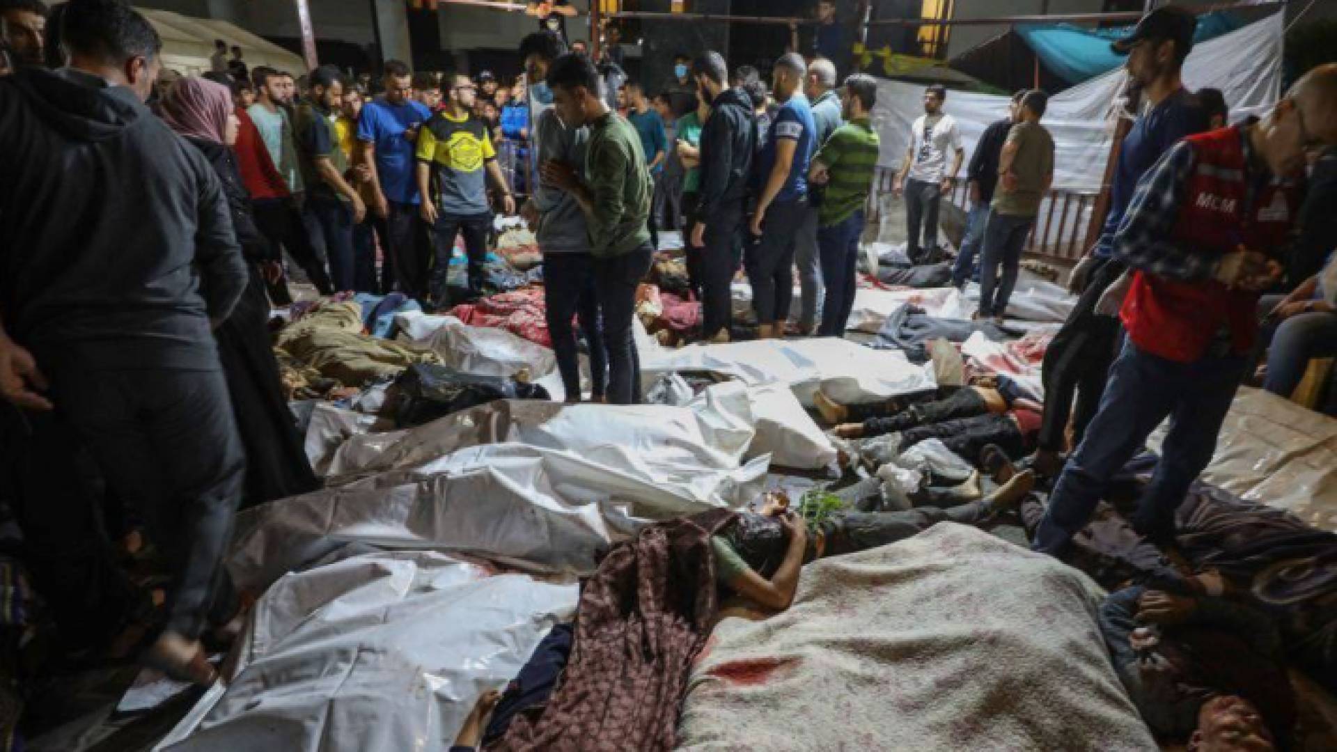 شهداء ارتقوا بعد قصف مستشفى المعمدانية في غزة