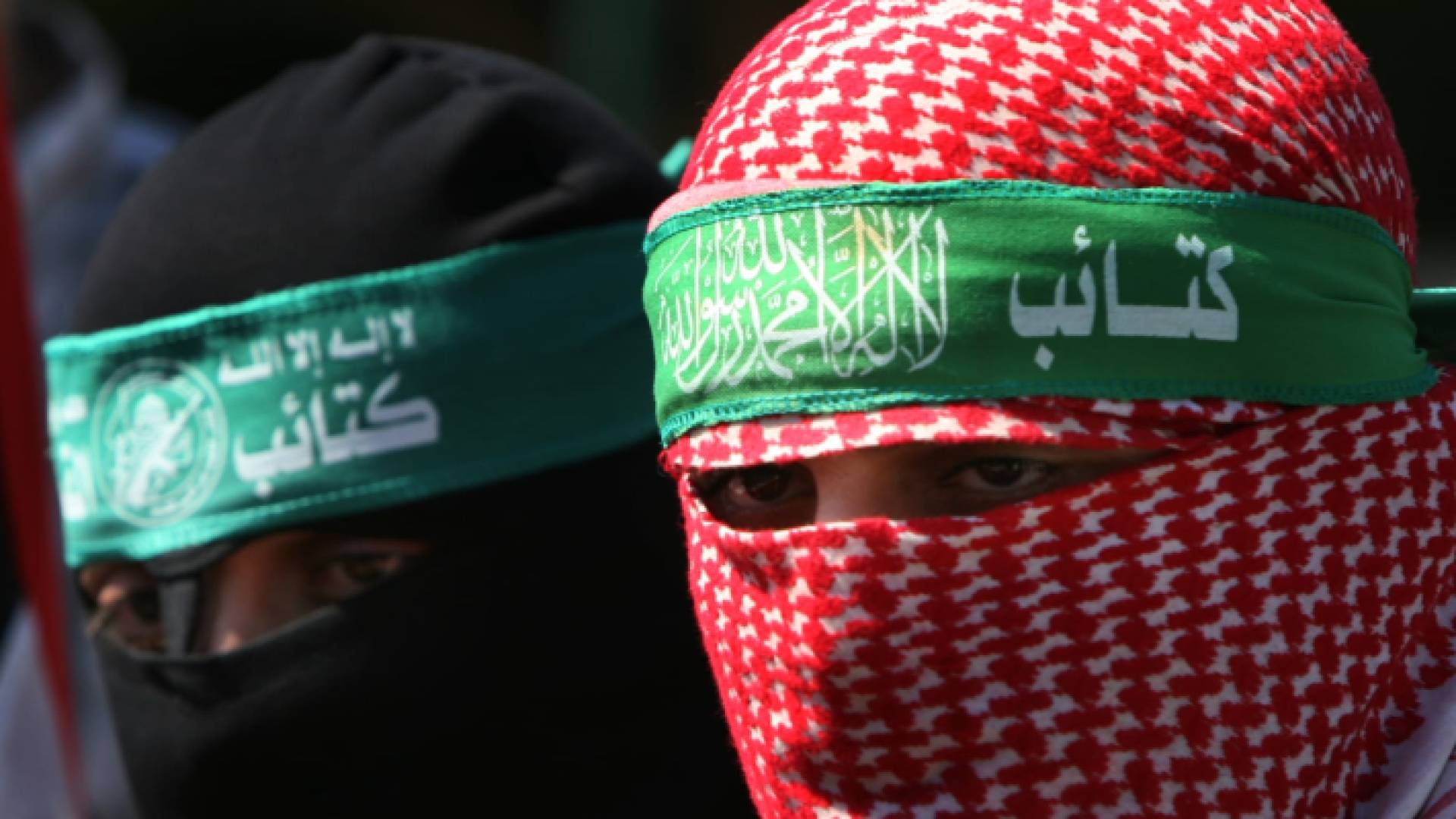 عناصر كتائب القسام الجناح العسكري لحركة المقاومة "حماس"