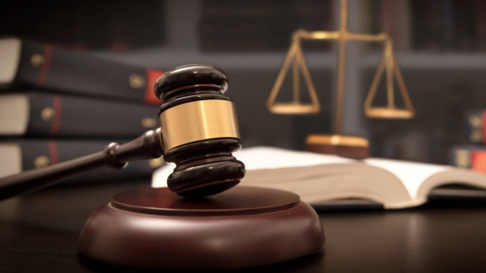 نقابة المحامين تتوقف عن الترافع أمام كافة المحاكم