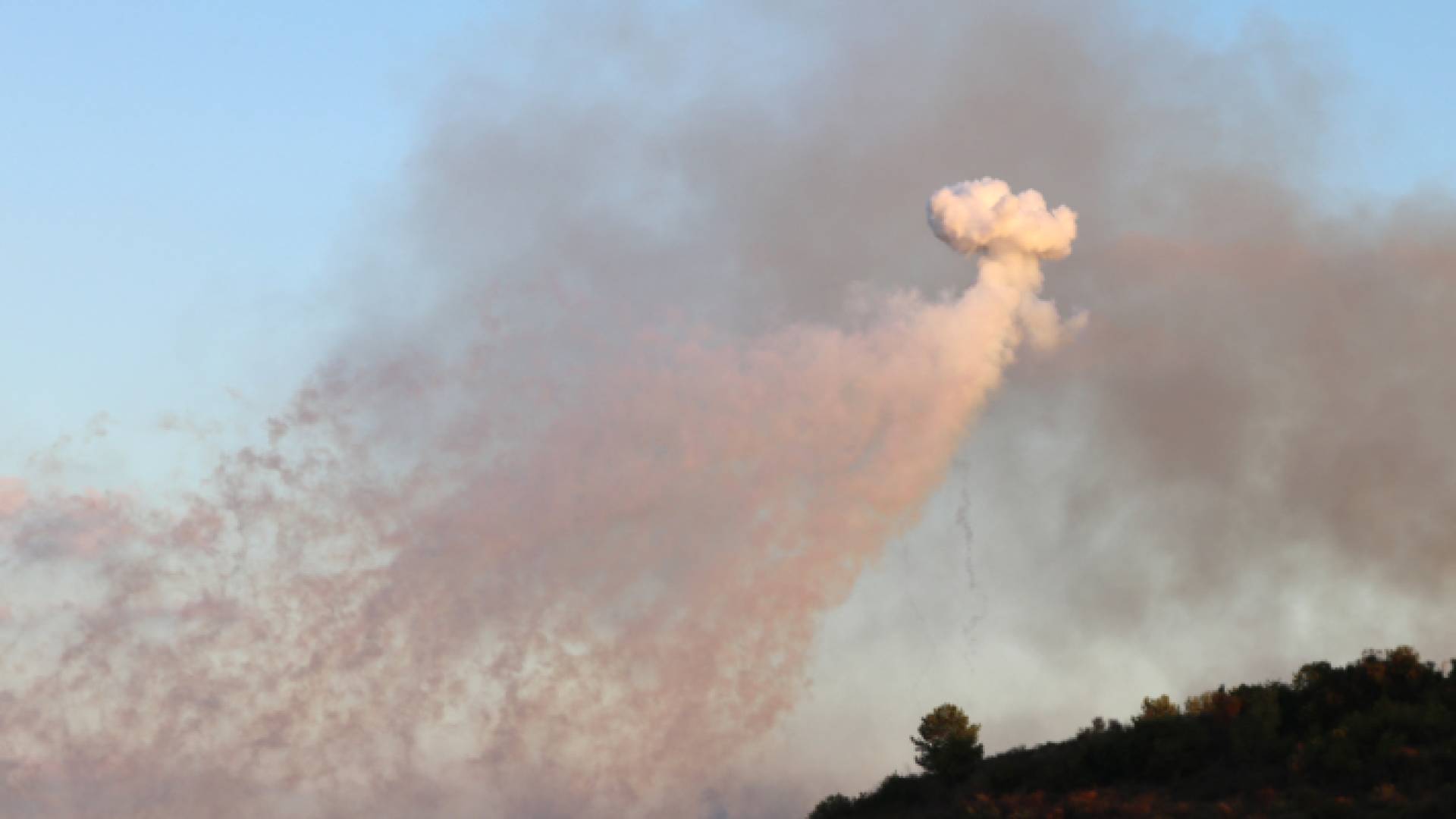 رشقة صاروخية على الحدود اللبنانية