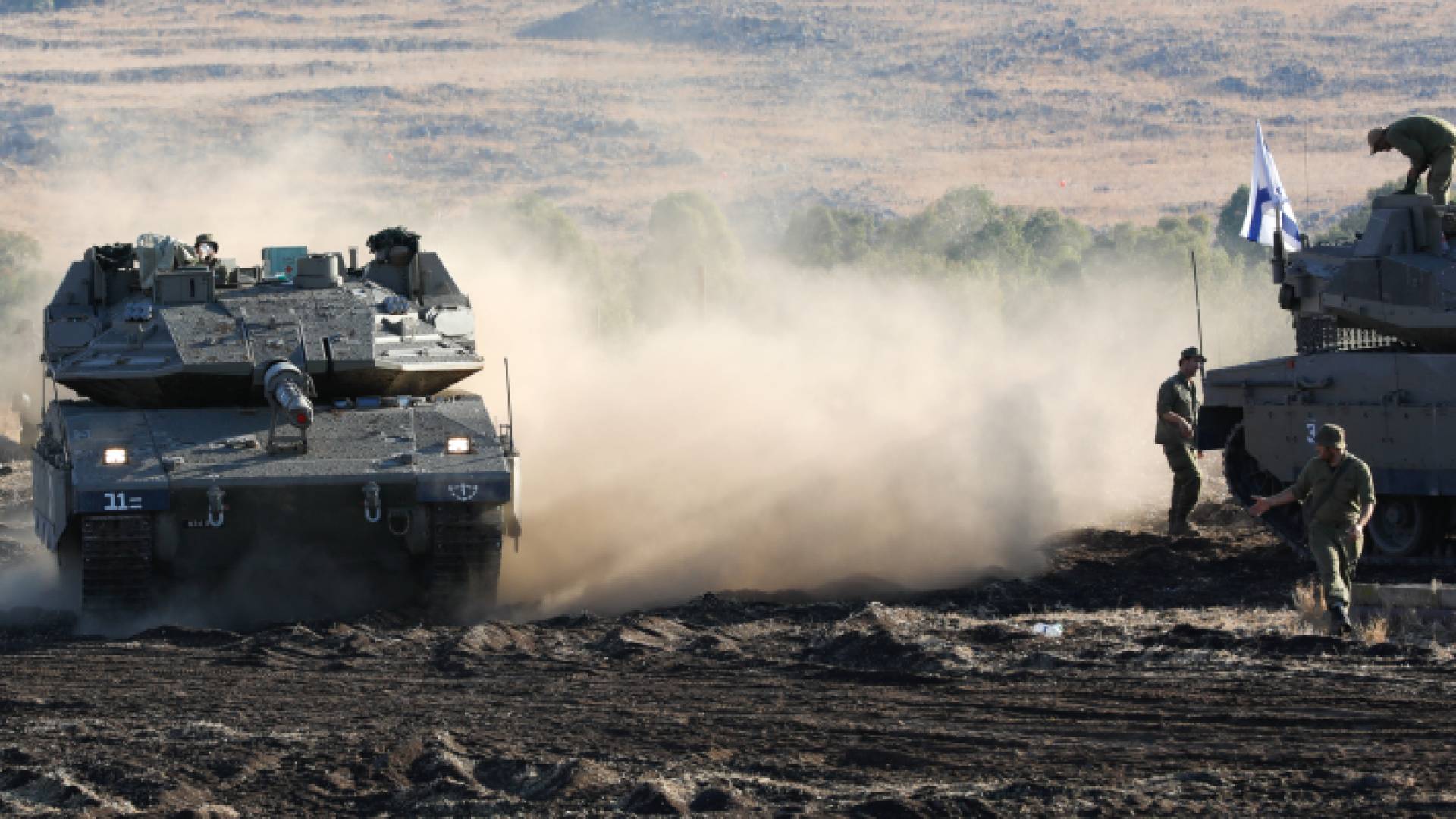 أفراد من جنود الاحتلال في الحدود الجنوبية مع لبنان