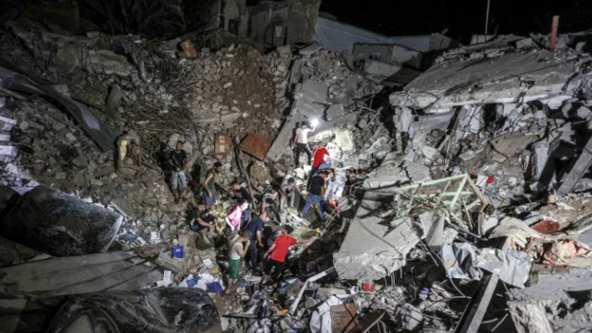 آثار قصف كنيسة برفيريوس في غزة