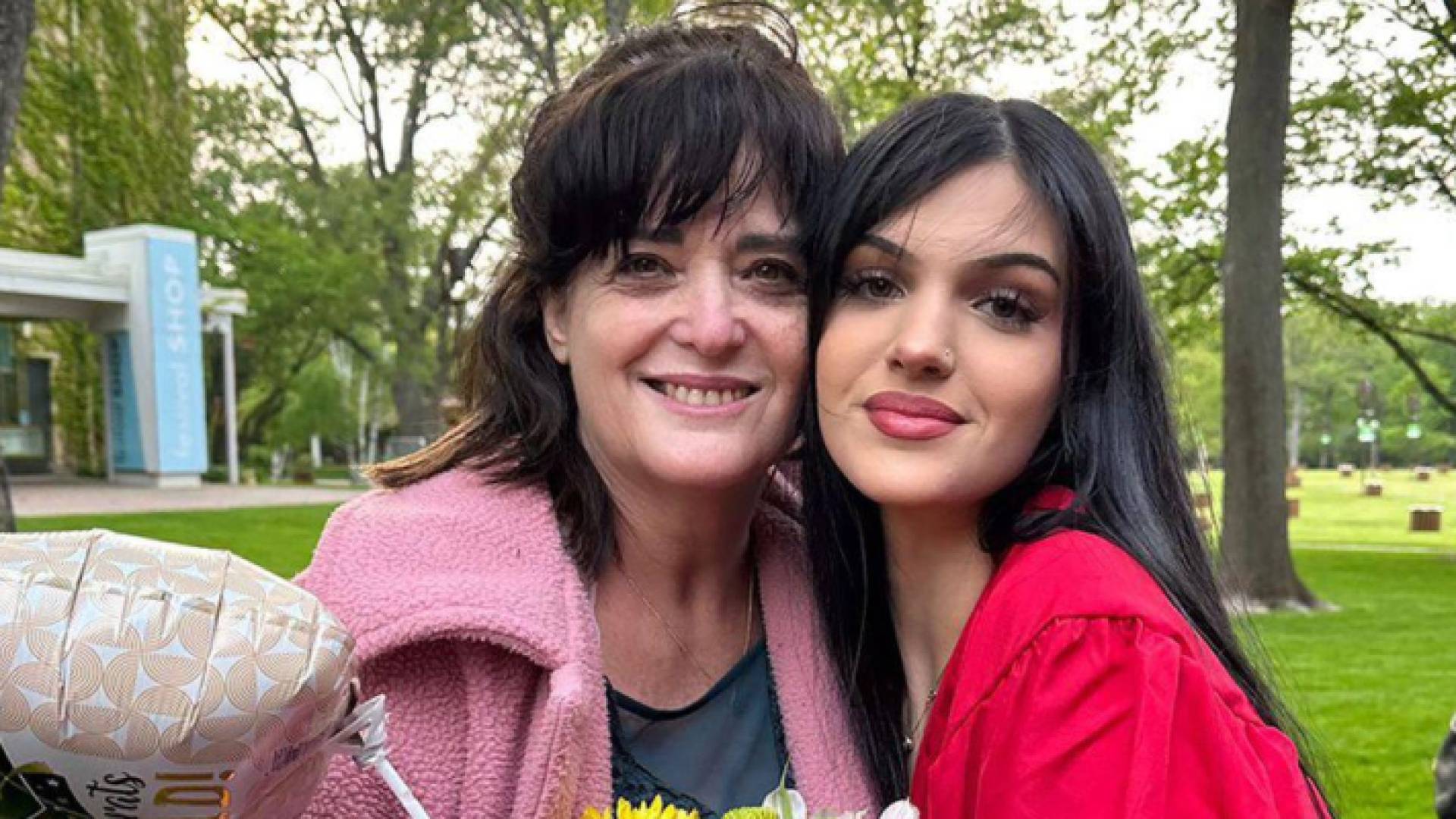 الأسيرتان الأمريكيتان اللتين تم إطلاق سراحيهما