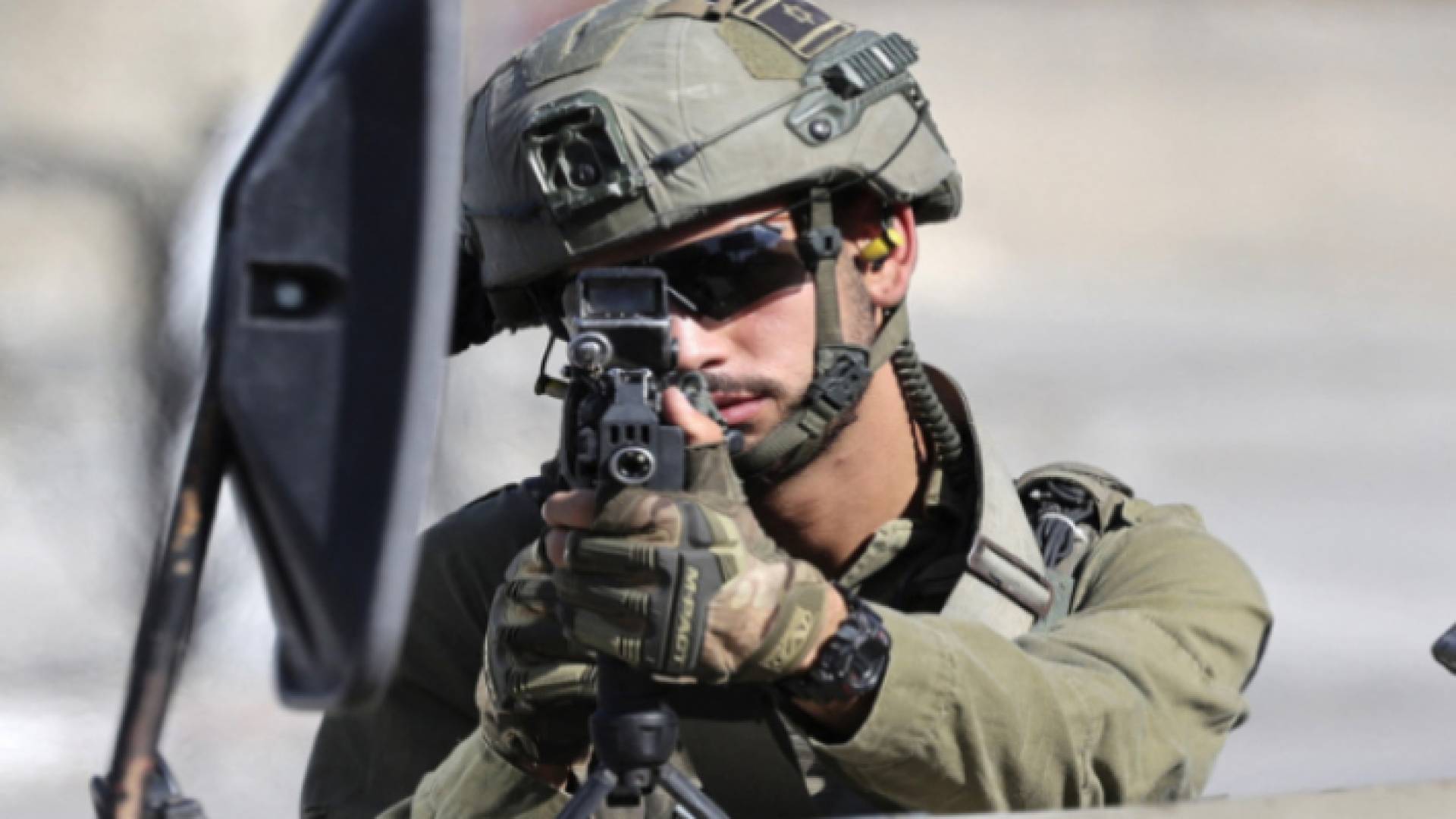 جندي من الاحتلال الإسرائيلي