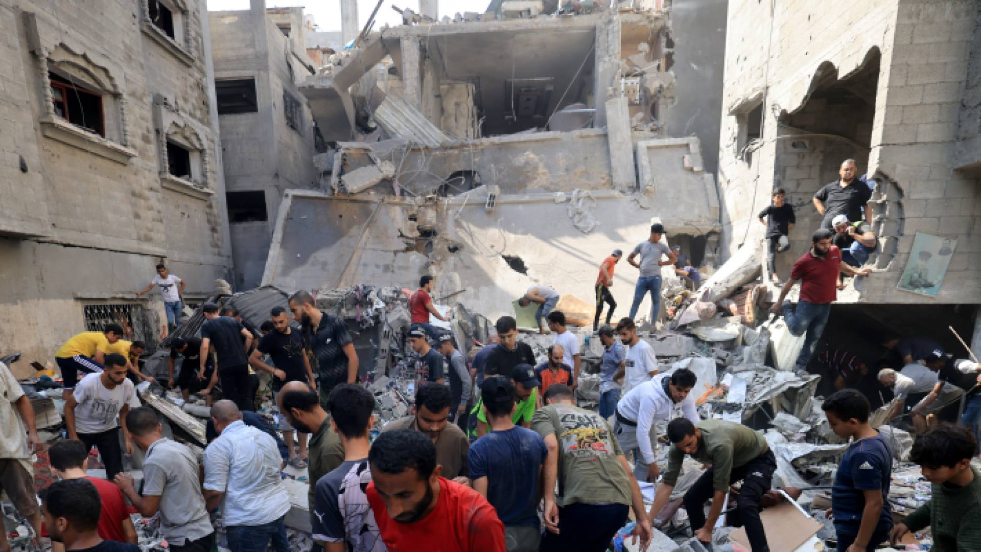 أحد المباني التي دمرها قصف الاحتلال في قطاع غزة