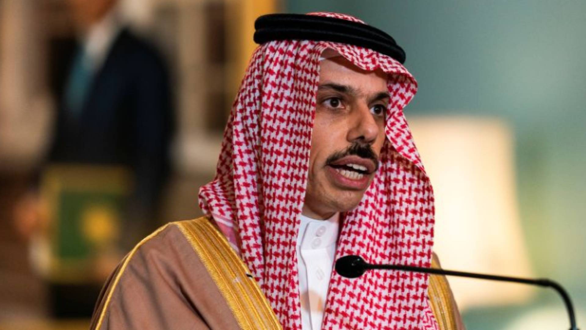 وزير الخارجية السعودي الأمير فيصل بن فرحان آل سعود