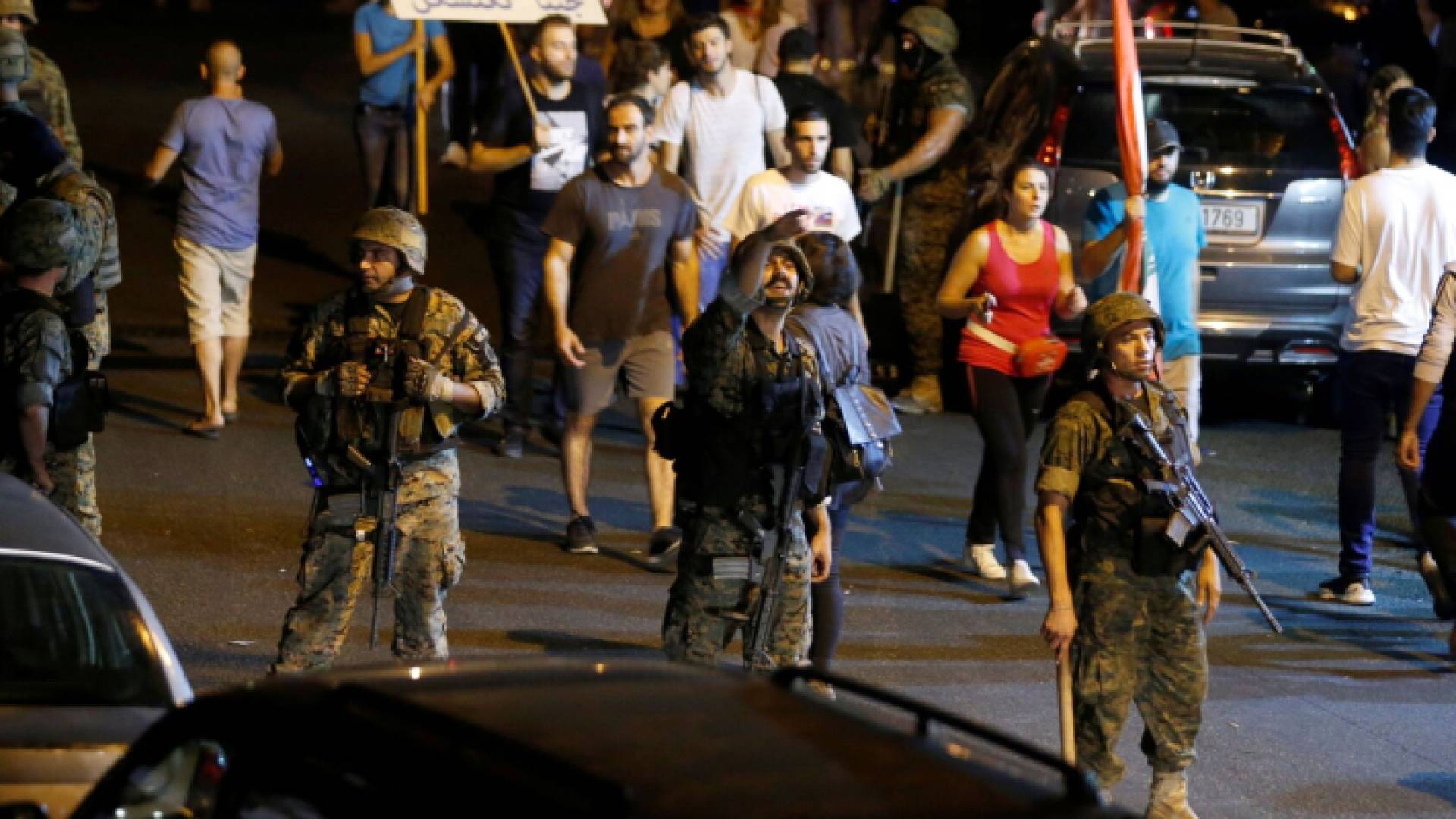 الأجهزة الأمنية اللبنانية وسط العاصمة بيروت