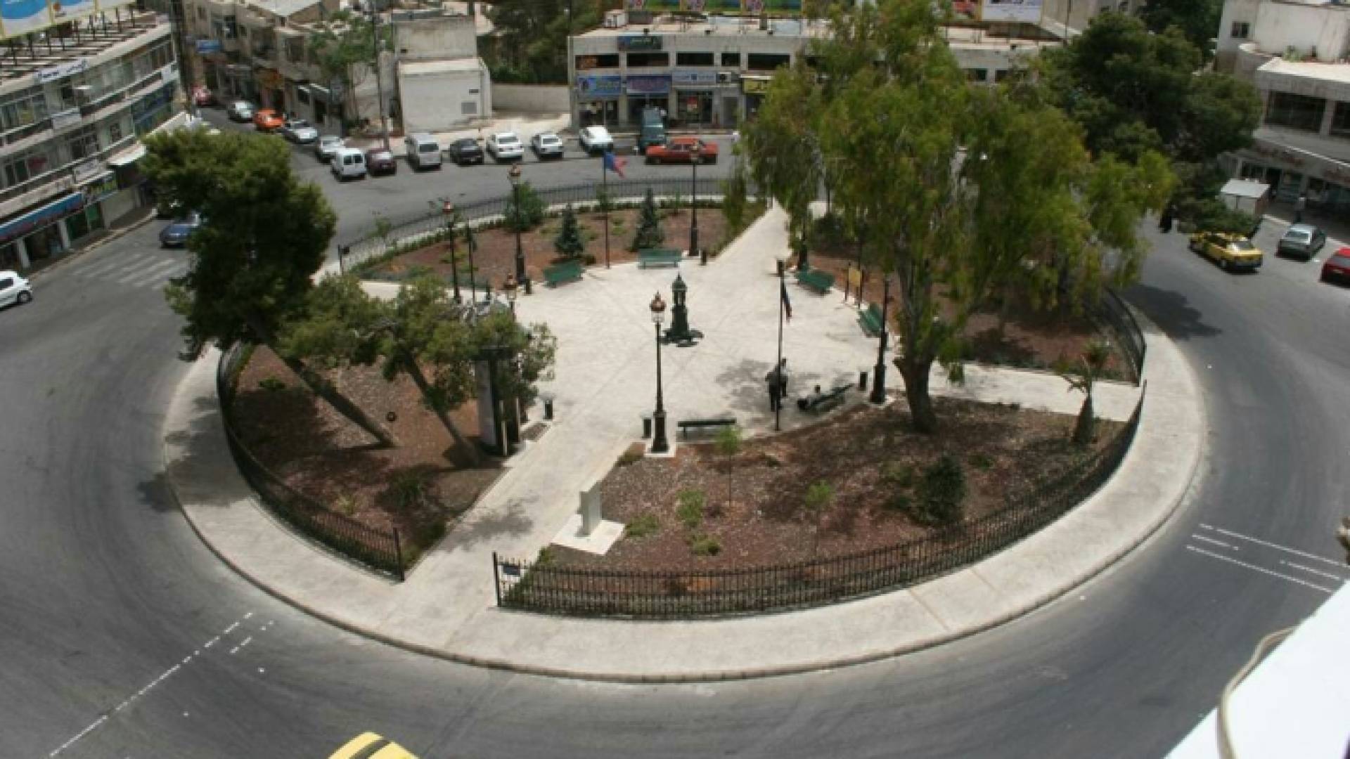 دوار باريس في جبل اللويبدة بالعاصمة عمان