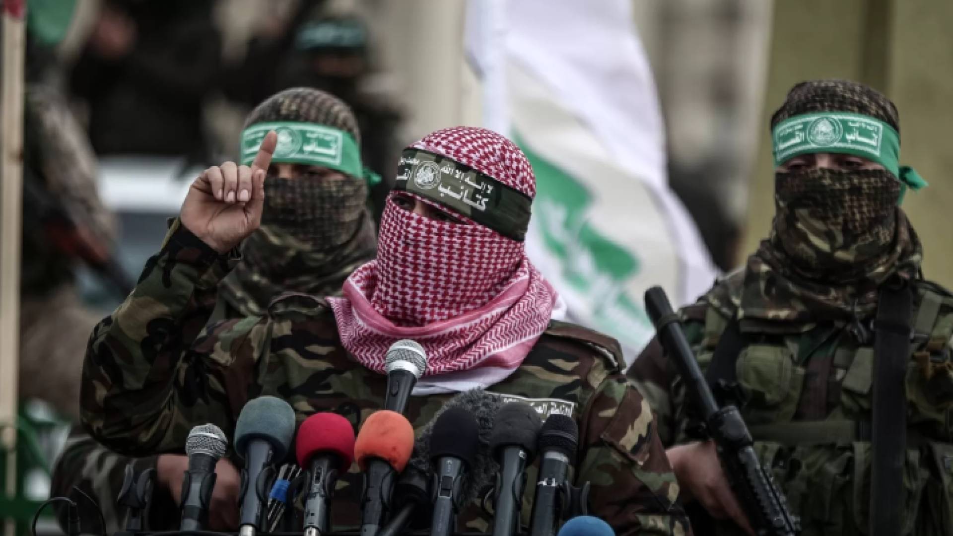 المتحدث الرسمي لكتائب الشهيد عز الدين القسام الجناح العسكري لحركة المقاومة الإسلامية (حماس) أبو عبيدة